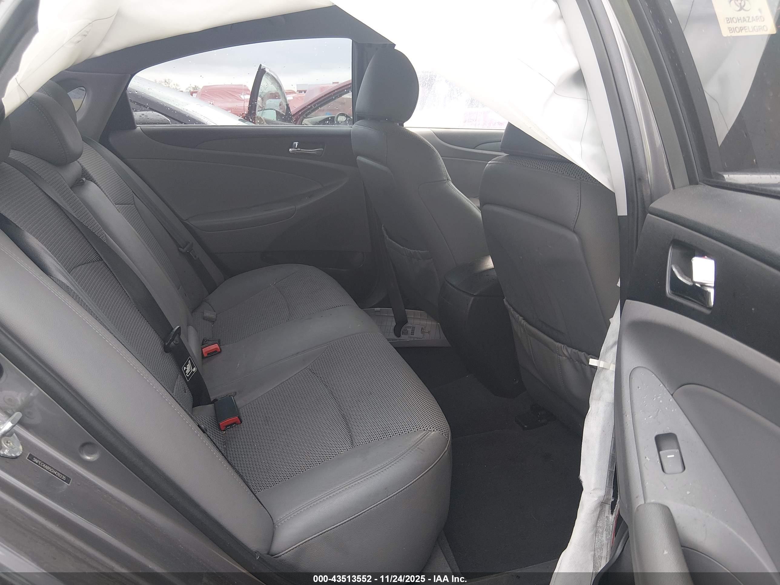 HYUNDAI SONATA image 8