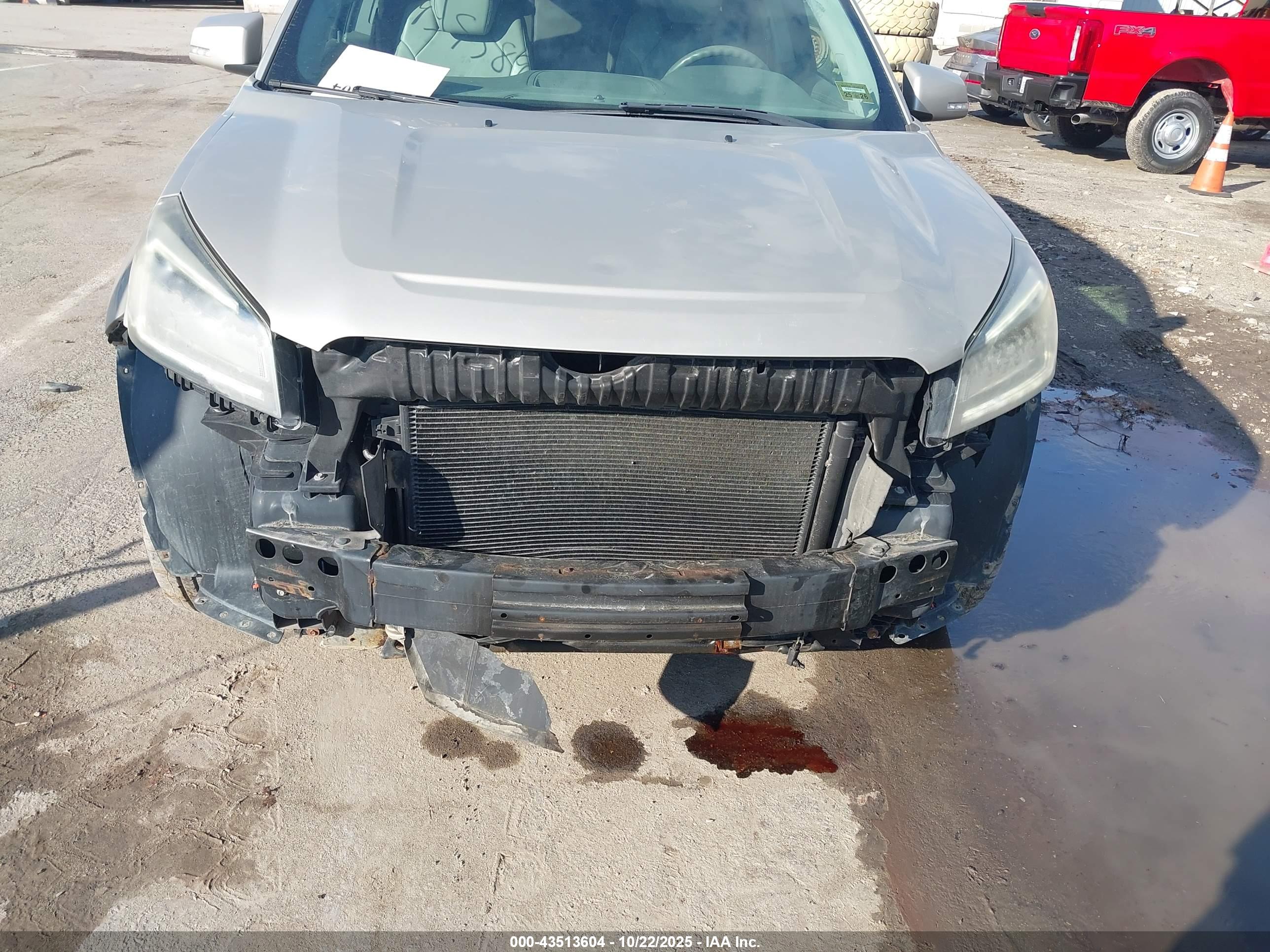 GMC ACADIA image 6