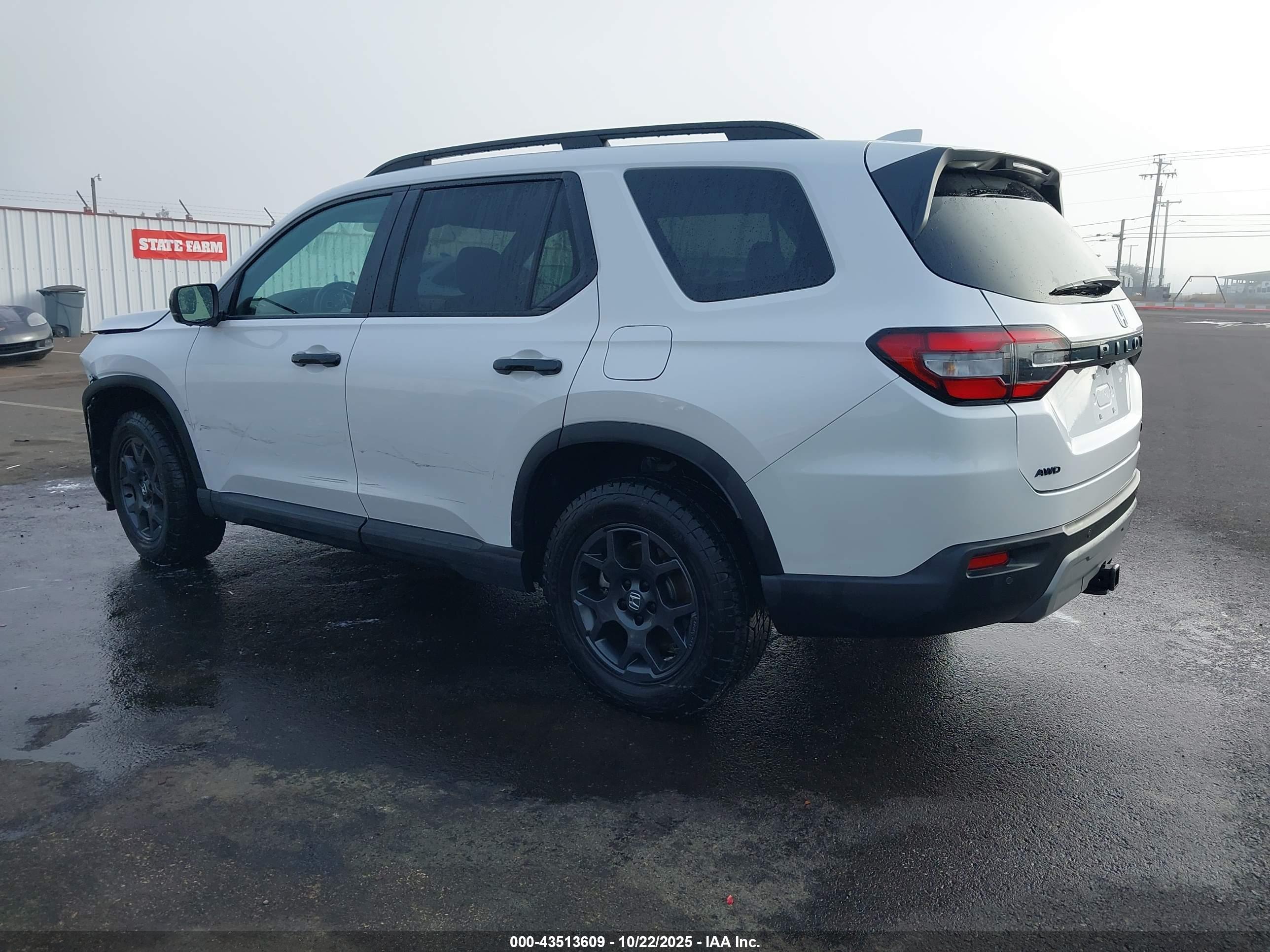 HONDA PILOT image 3