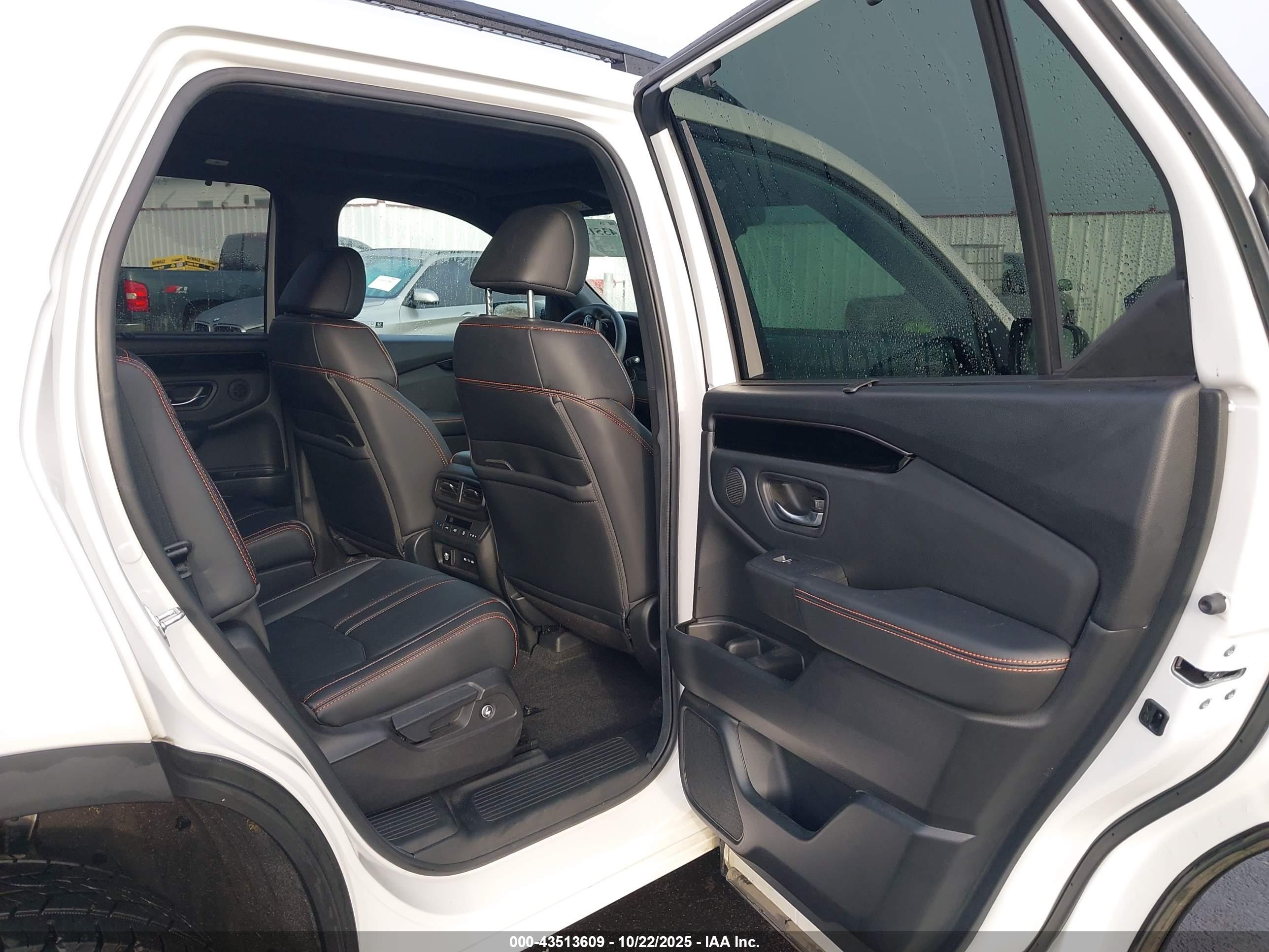 HONDA PILOT image 8