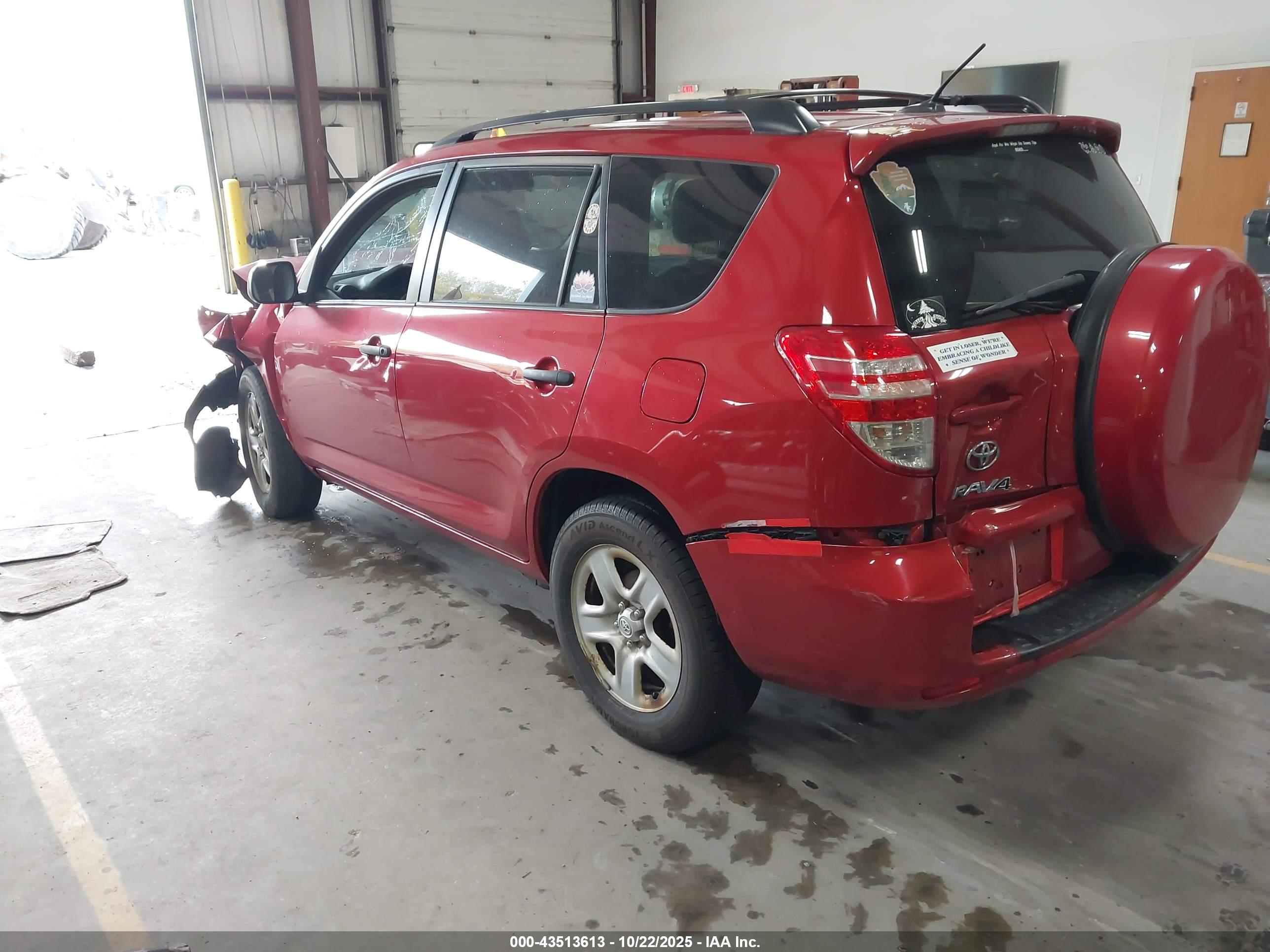 TOYOTA RAV4 image 3