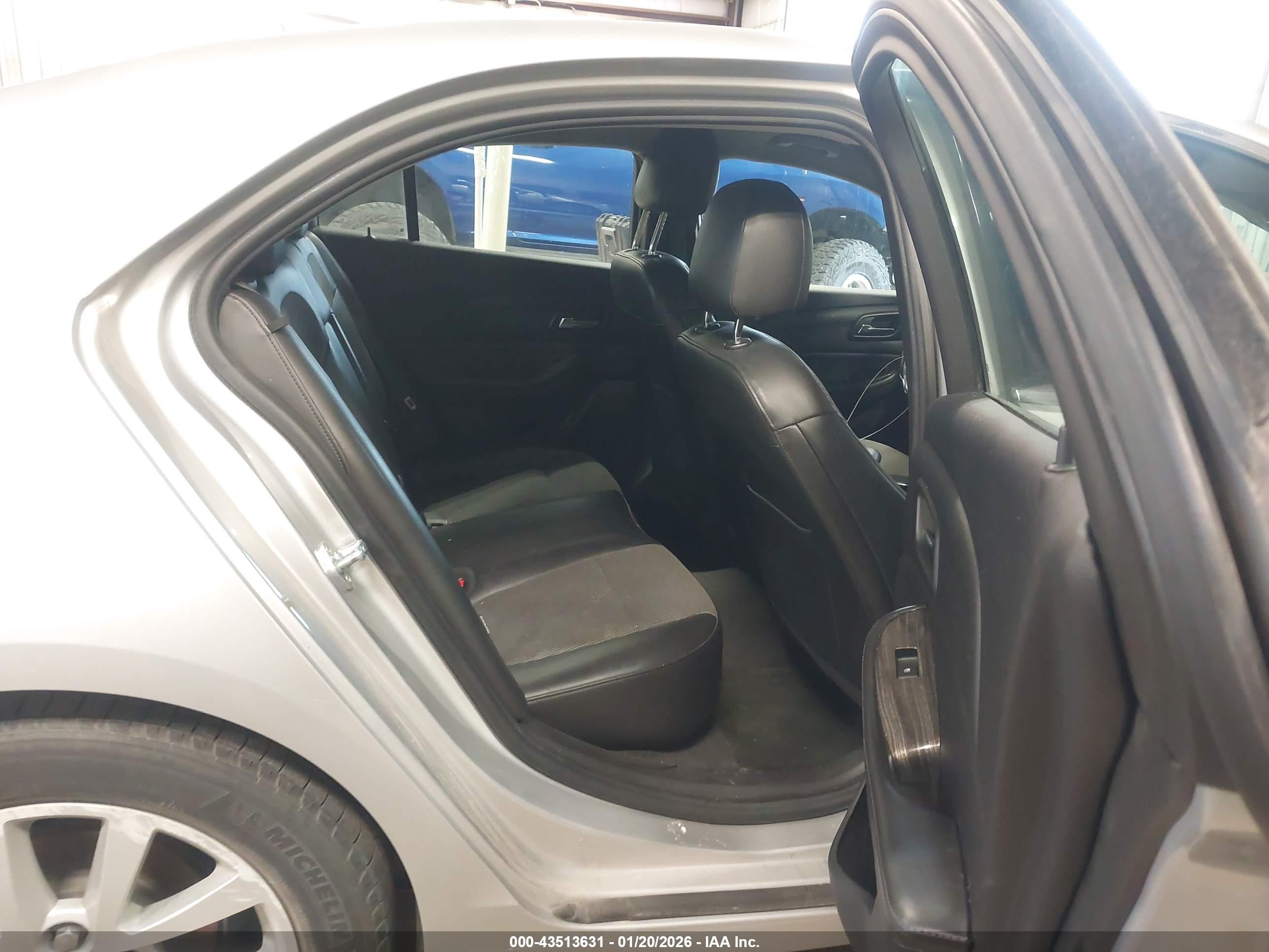 CHEVROLET MALIBU image 8