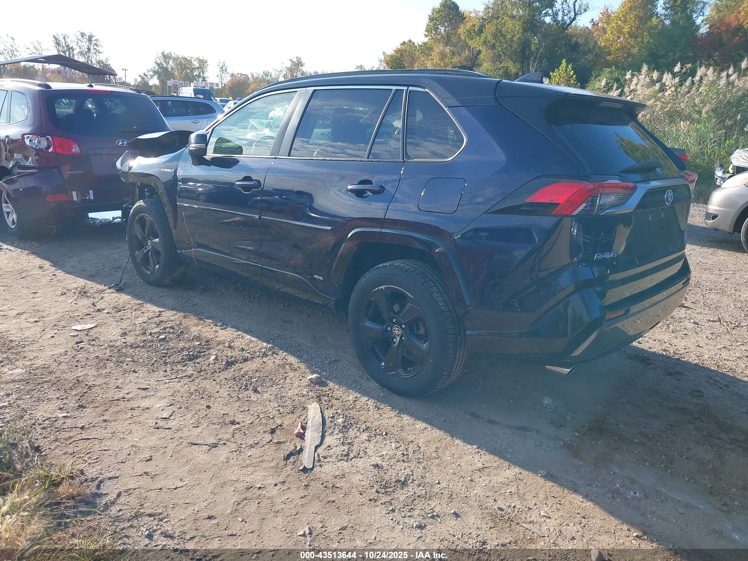 TOYOTA RAV4 image 3