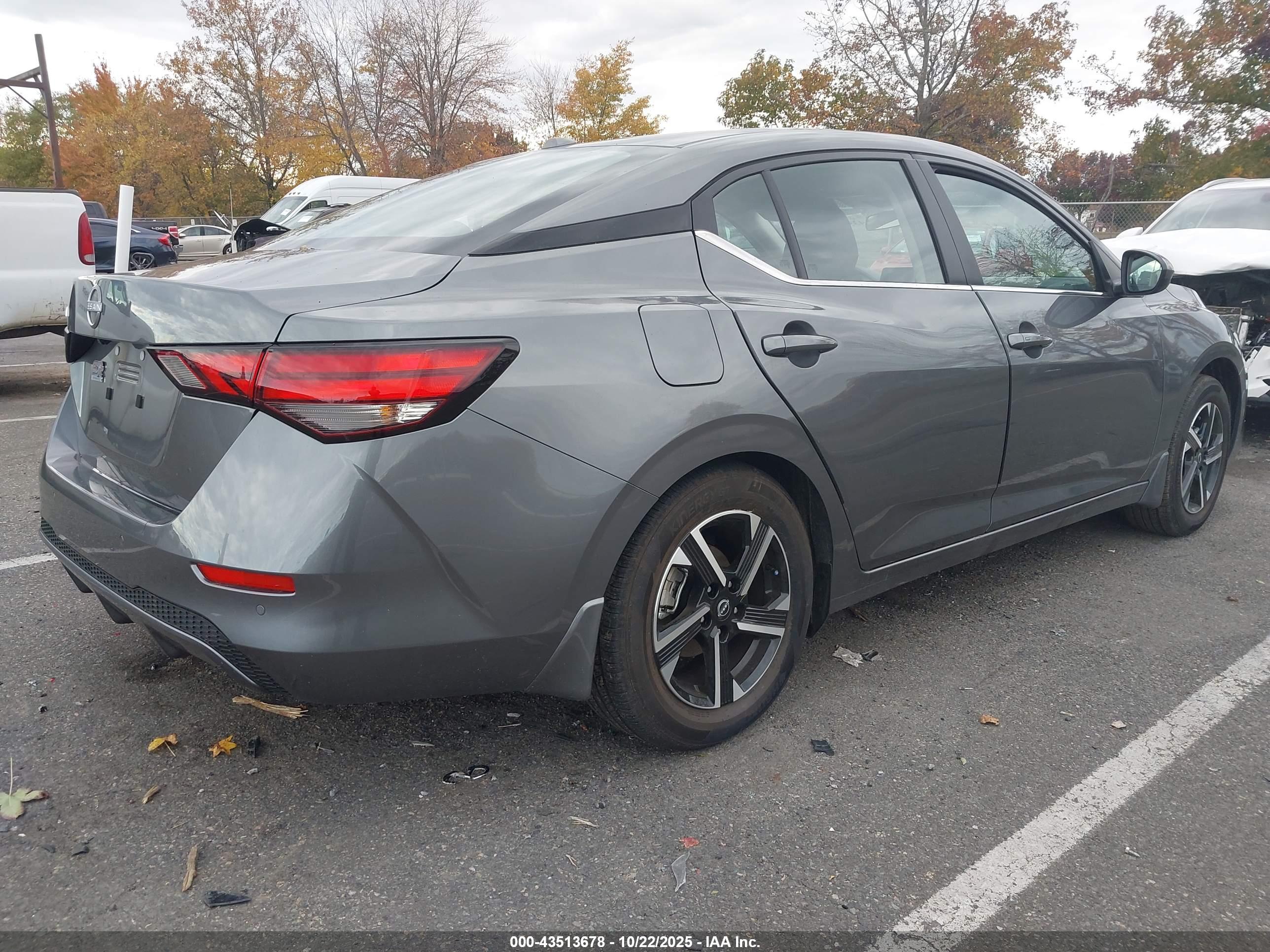 NISSAN SENTRA image 4