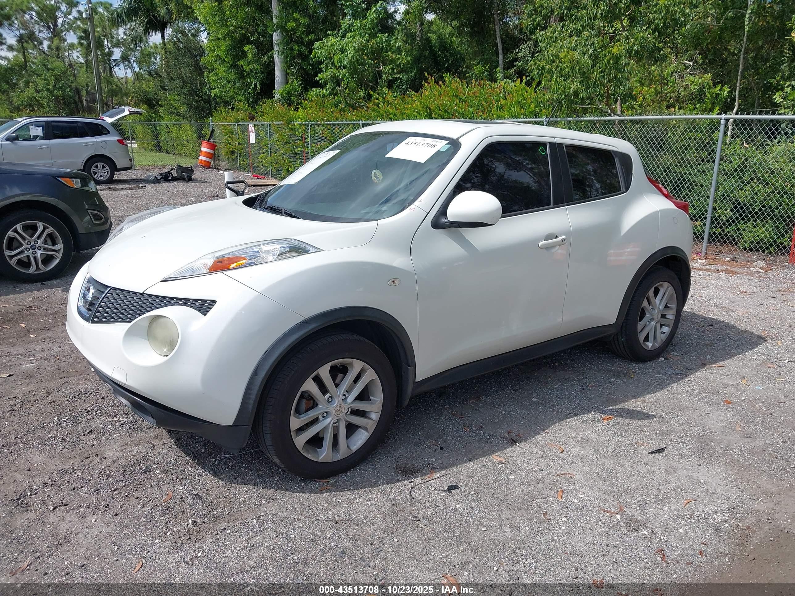 NISSAN JUKE image 2