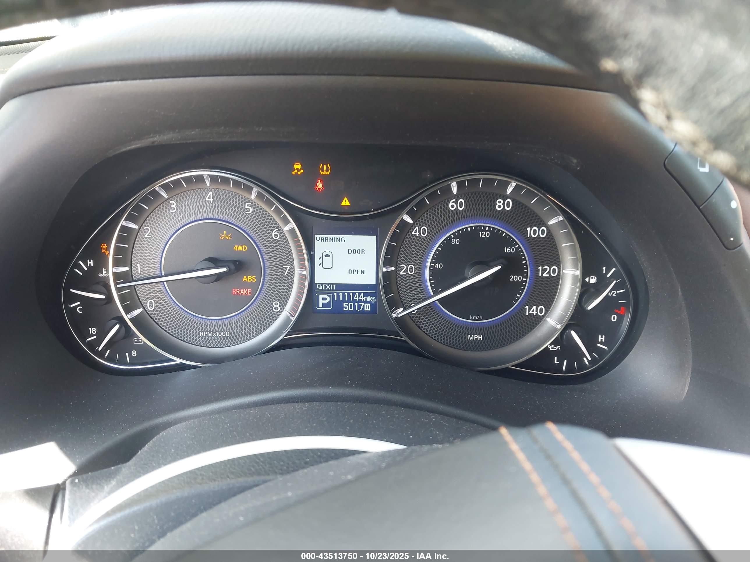 INFINITI QX80 image 7