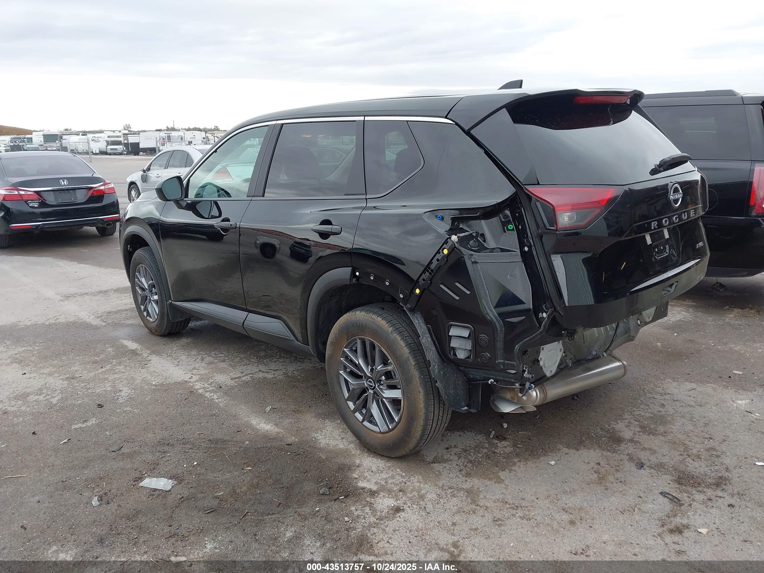 NISSAN ROGUE image 3