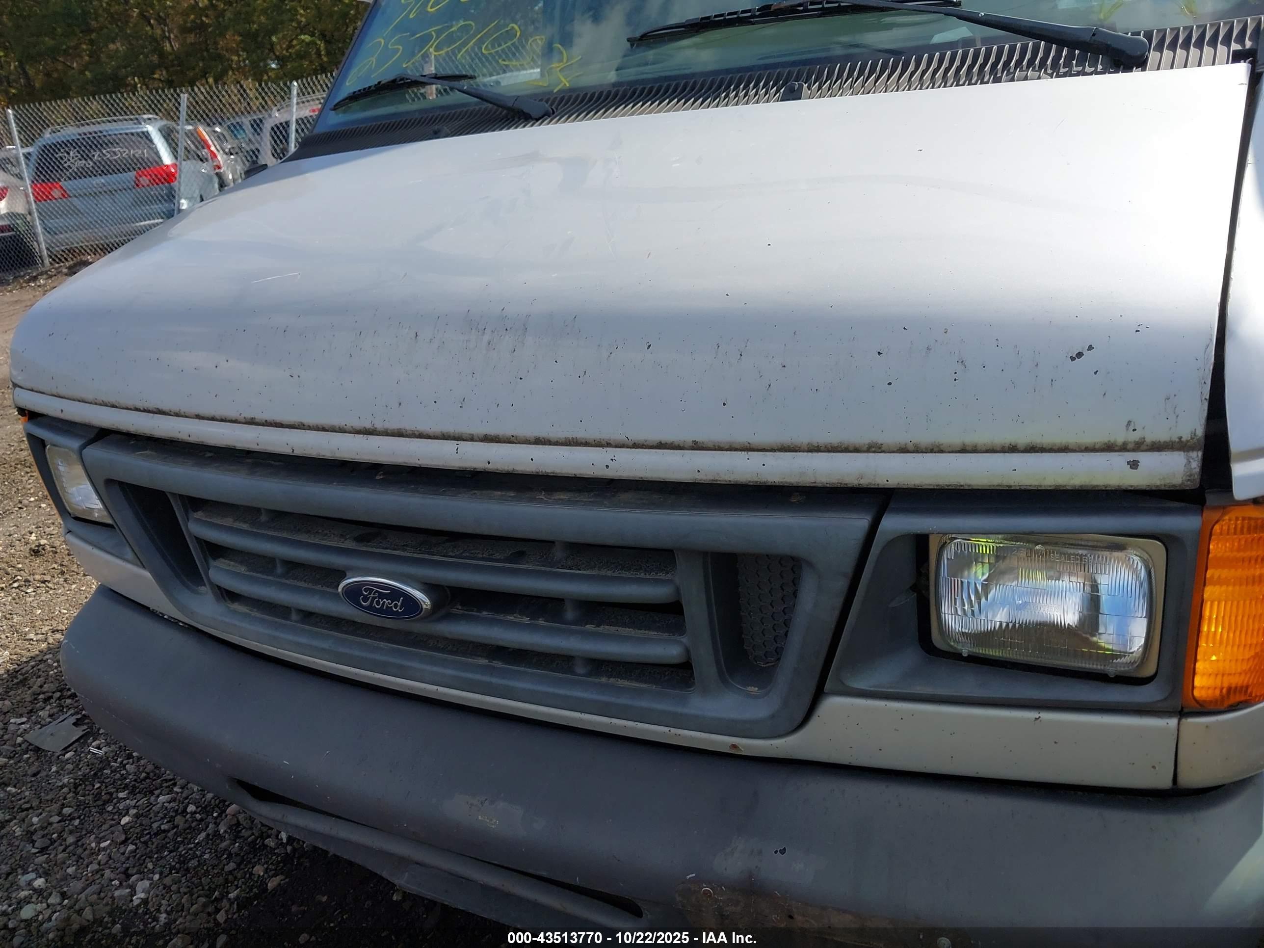 FORD E-250 image 10