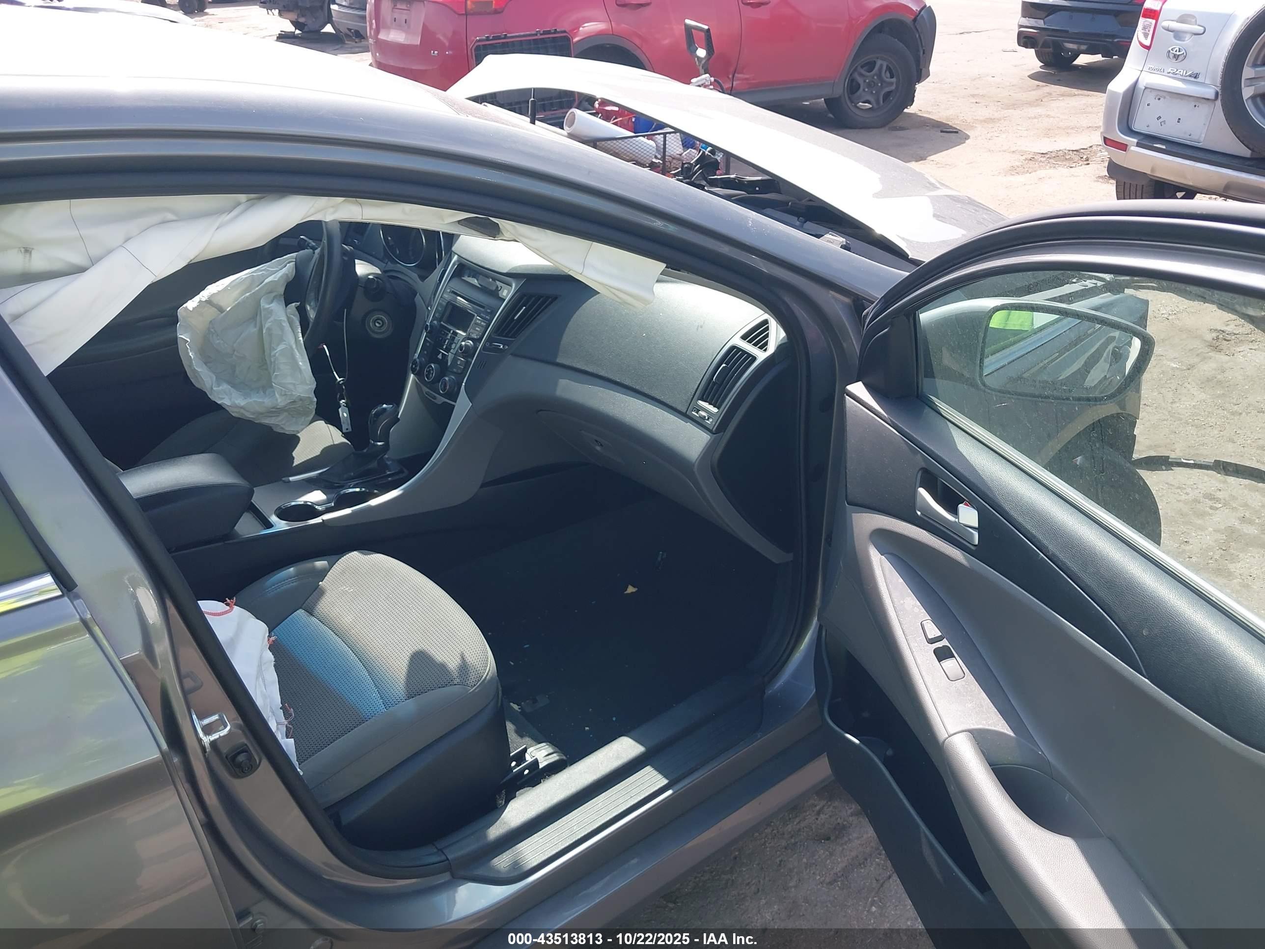 HYUNDAI SONATA image 5