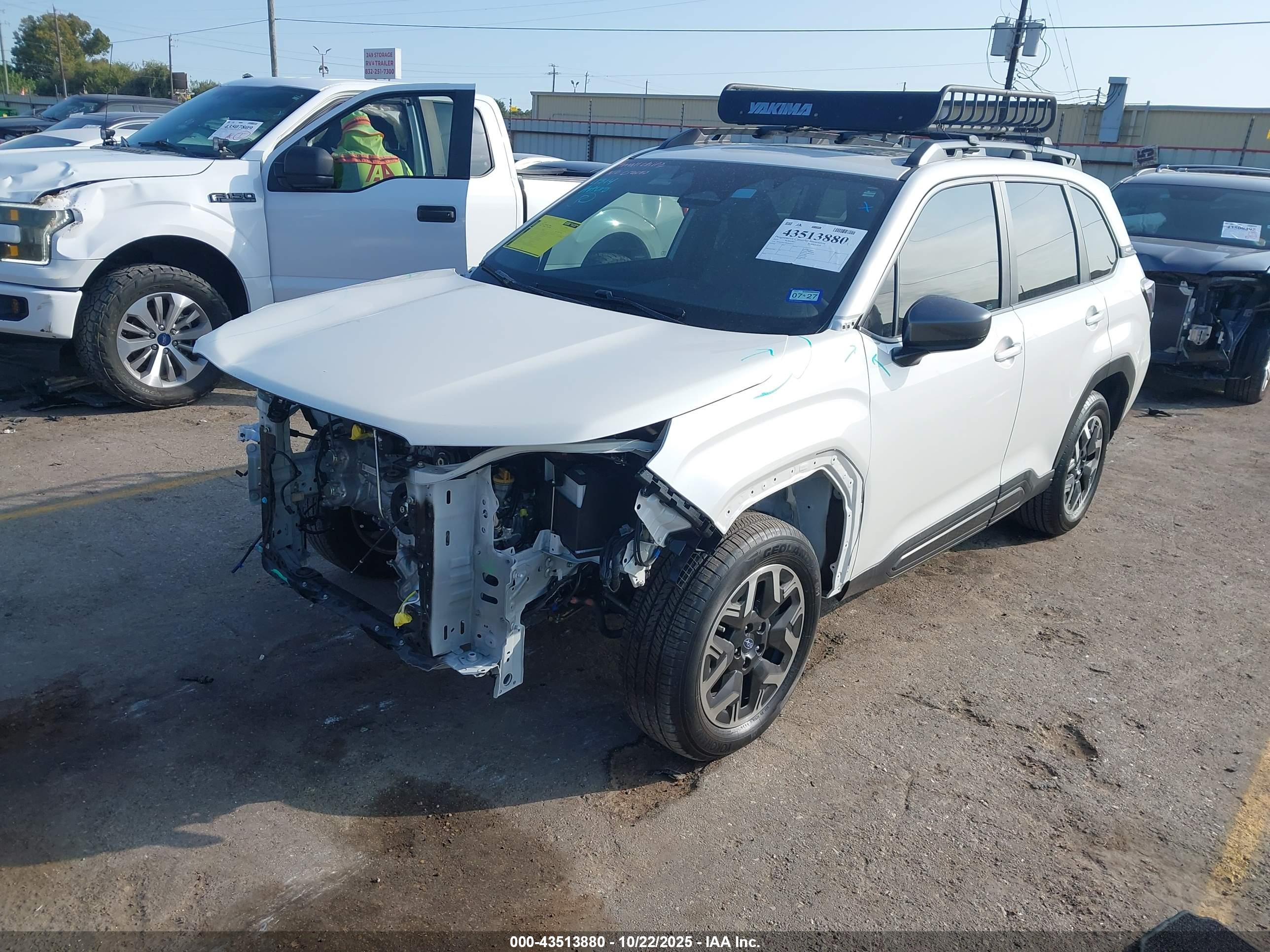 SUBARU FORESTER image 2