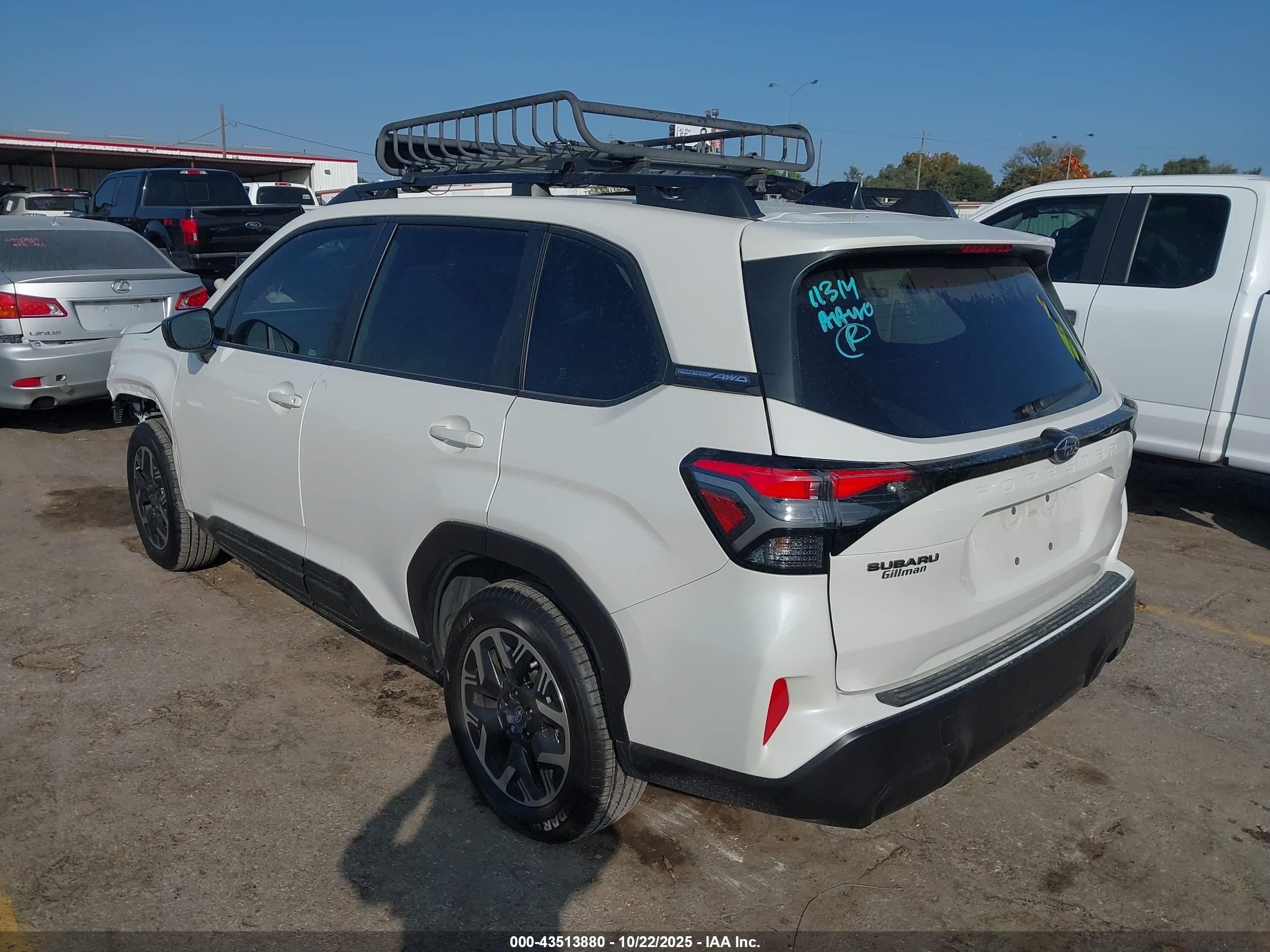 SUBARU FORESTER image 3
