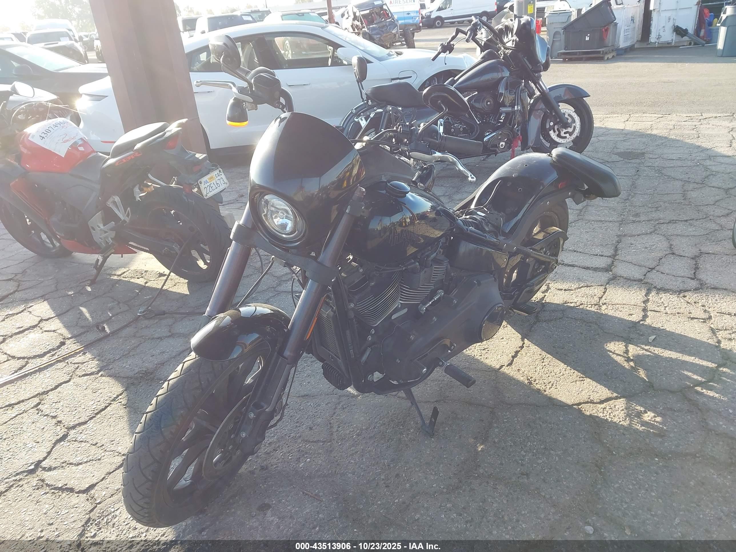 HARLEY-DAVIDSON FXLRS image 2