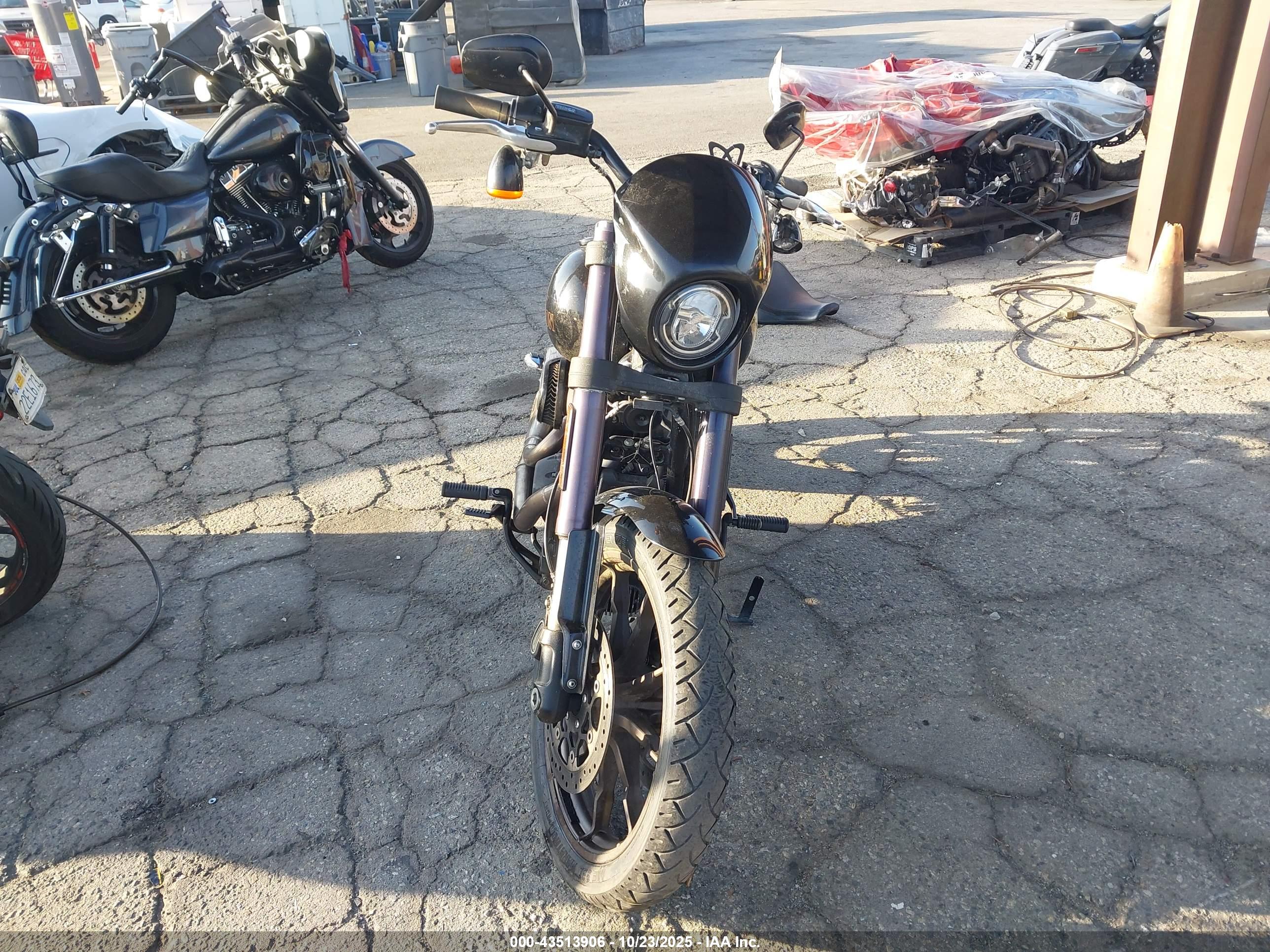 HARLEY-DAVIDSON FXLRS image 5