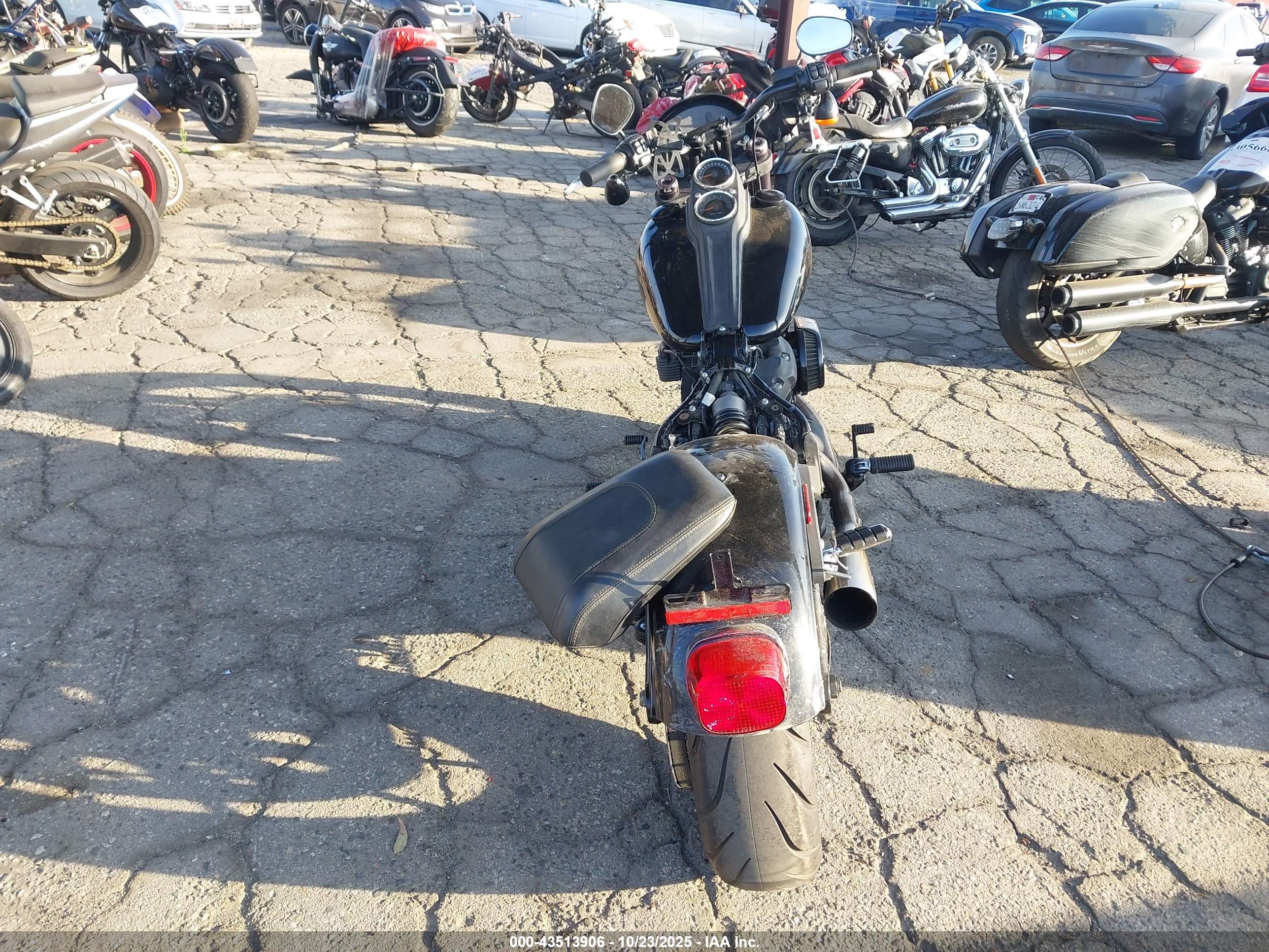 HARLEY-DAVIDSON FXLRS image 6
