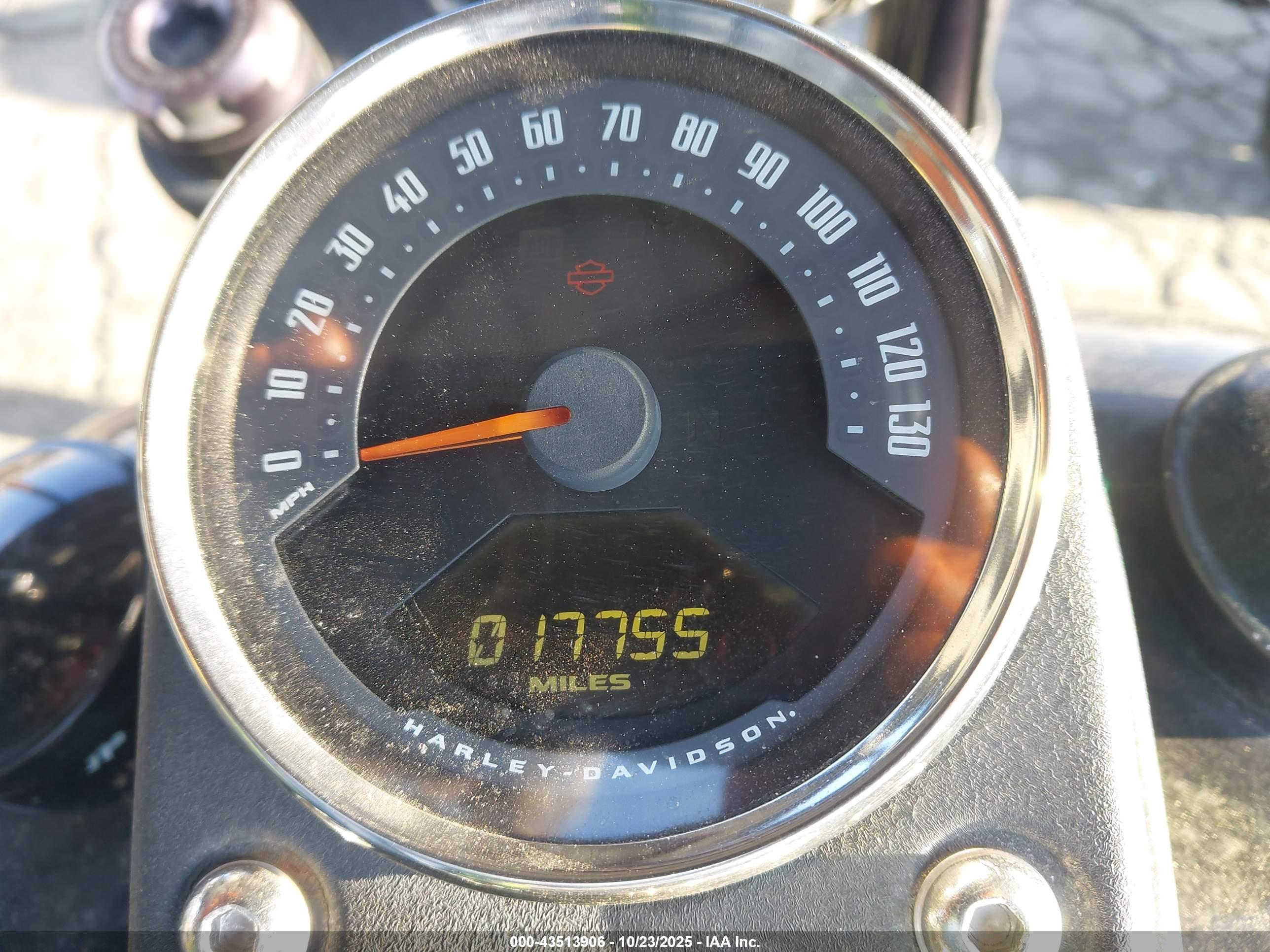 HARLEY-DAVIDSON FXLRS image 7