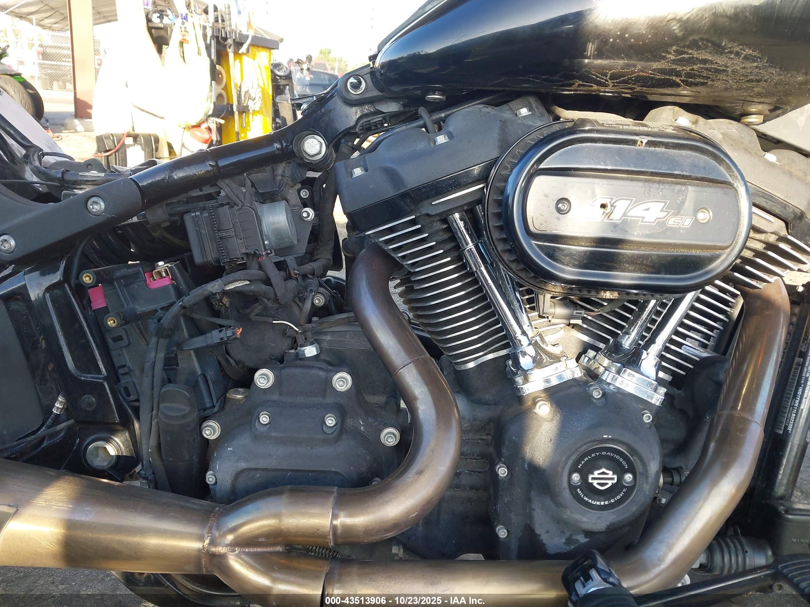 HARLEY-DAVIDSON FXLRS image 8