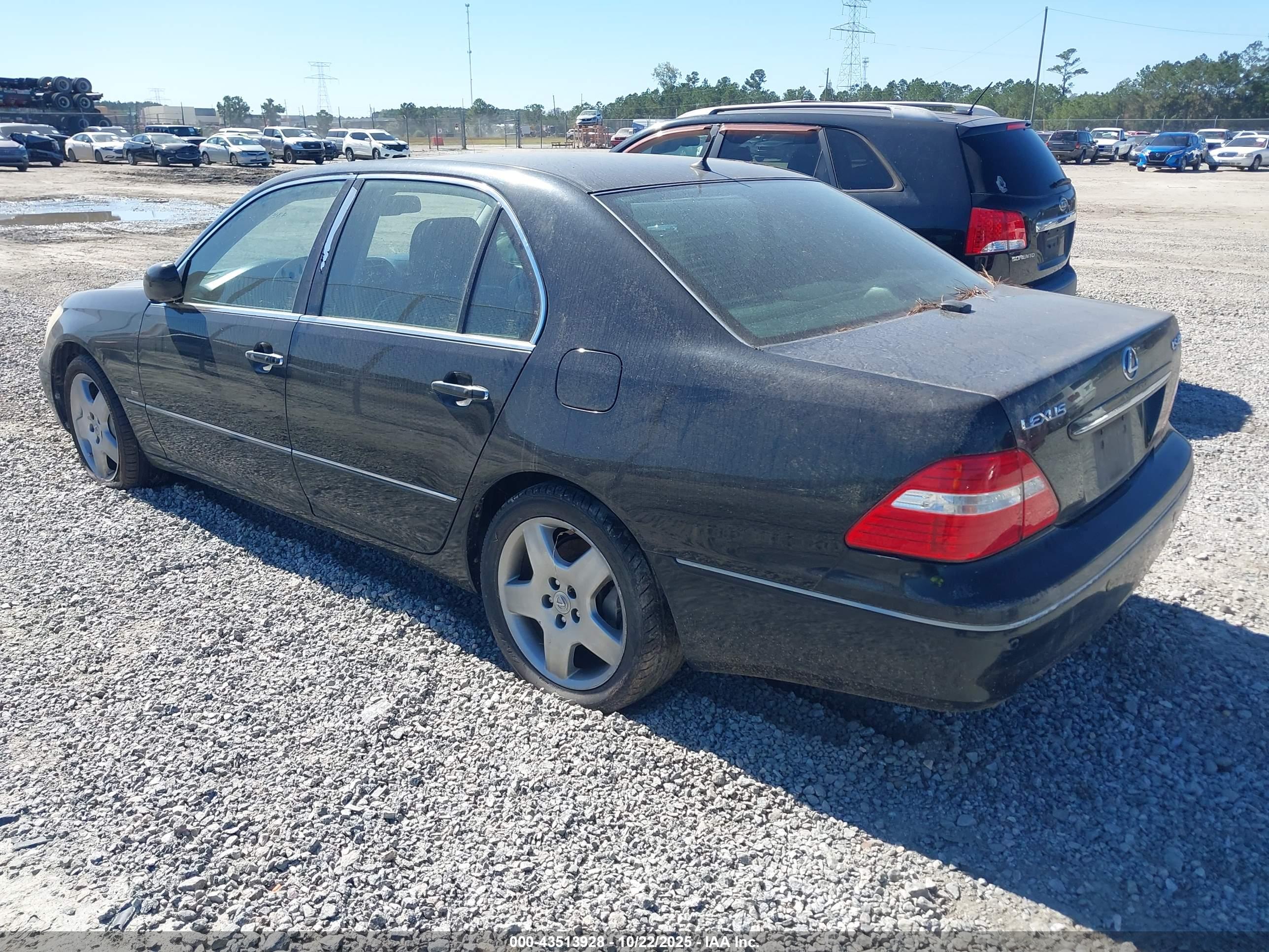 LEXUS LS image 3