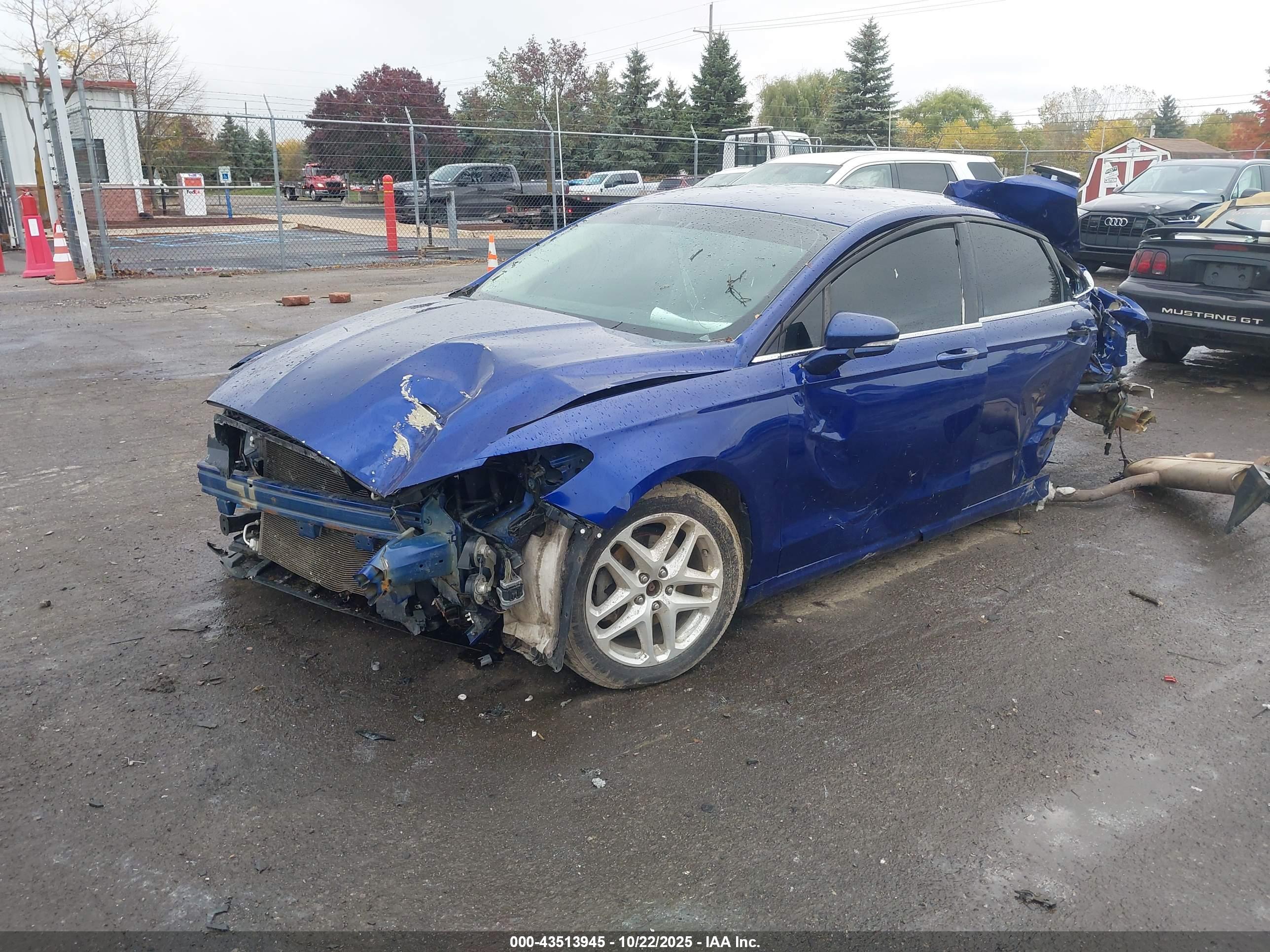 FORD FUSION image 2