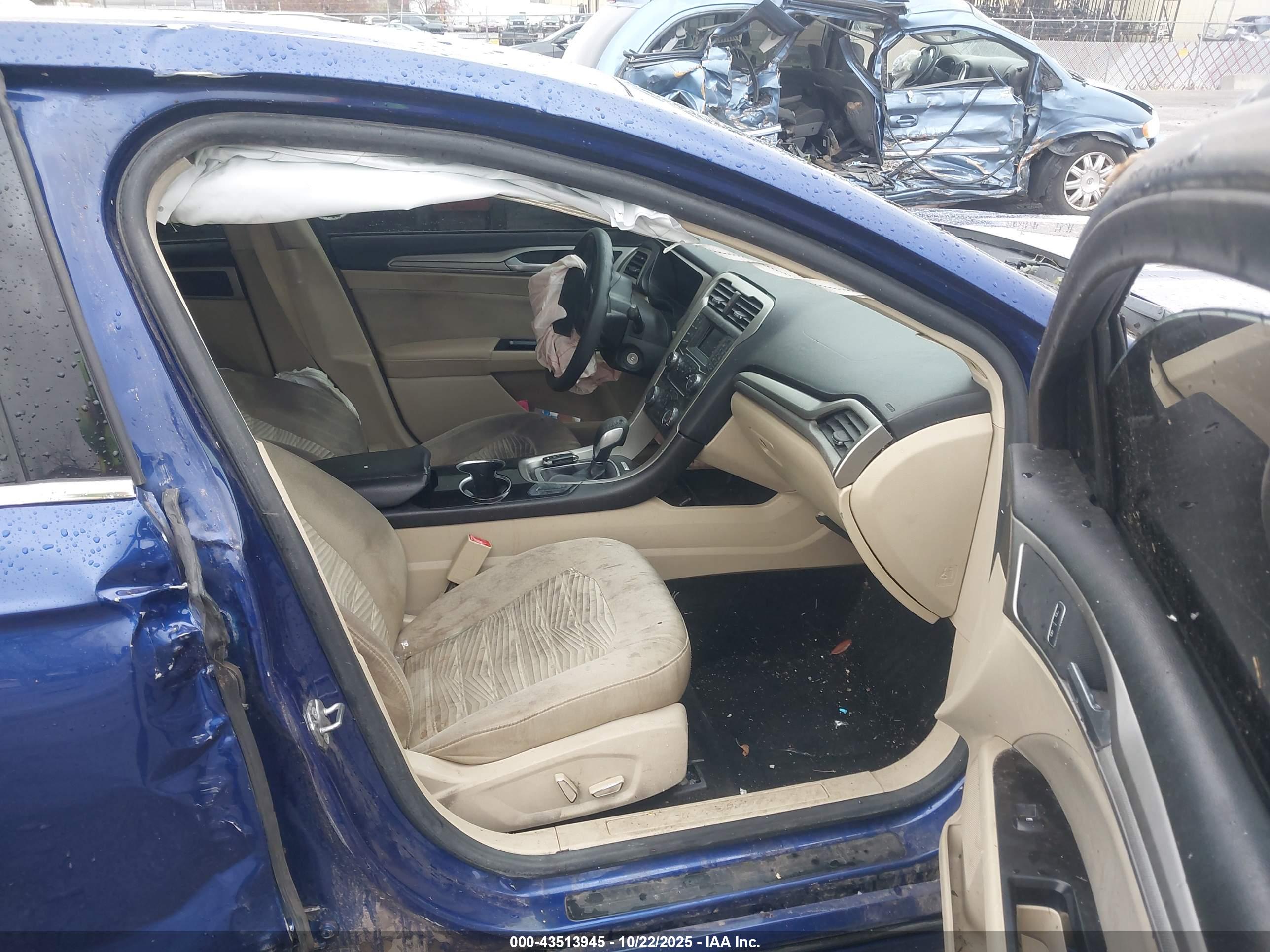 FORD FUSION image 5