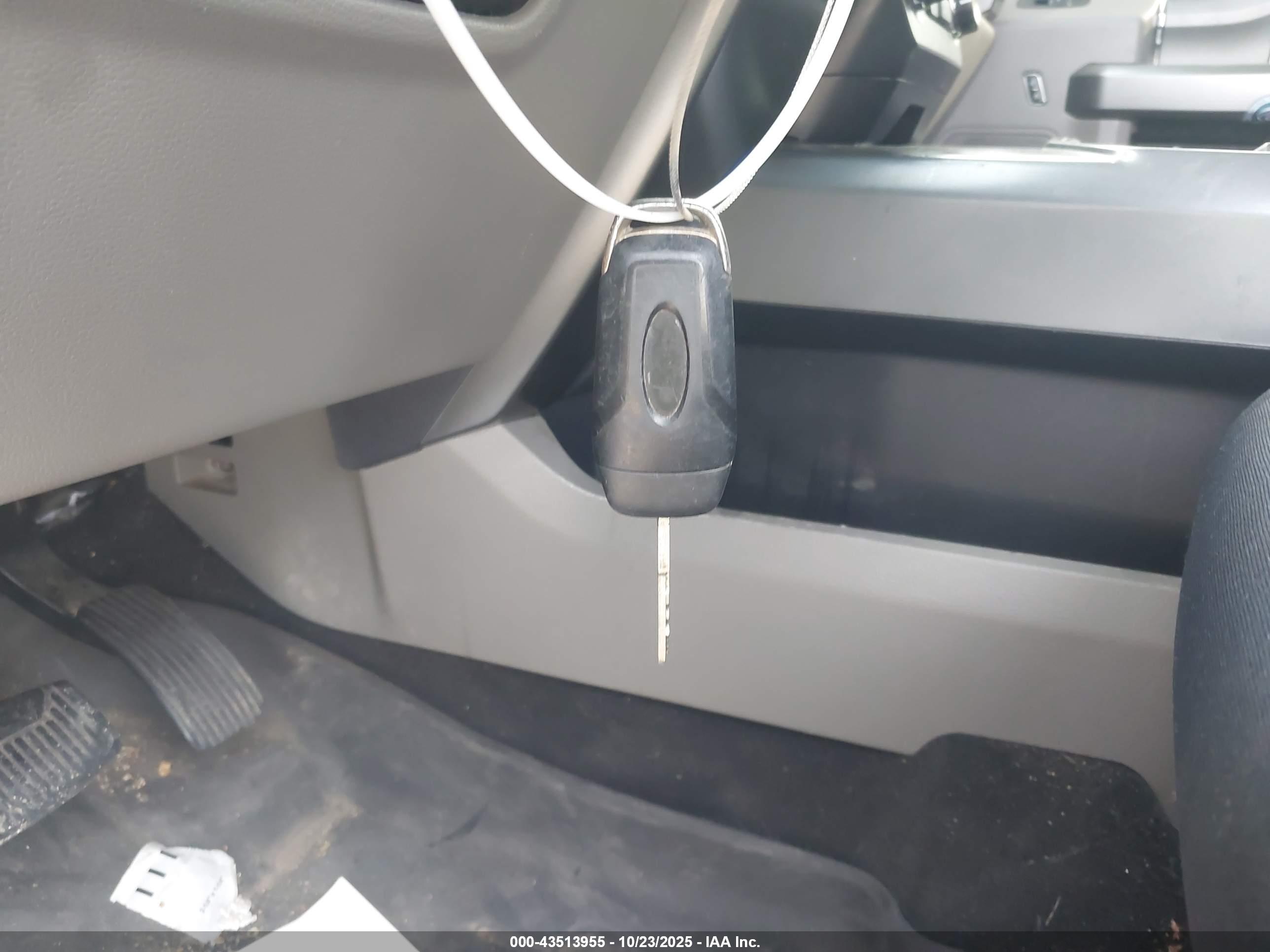 FORD F-250 image 11
