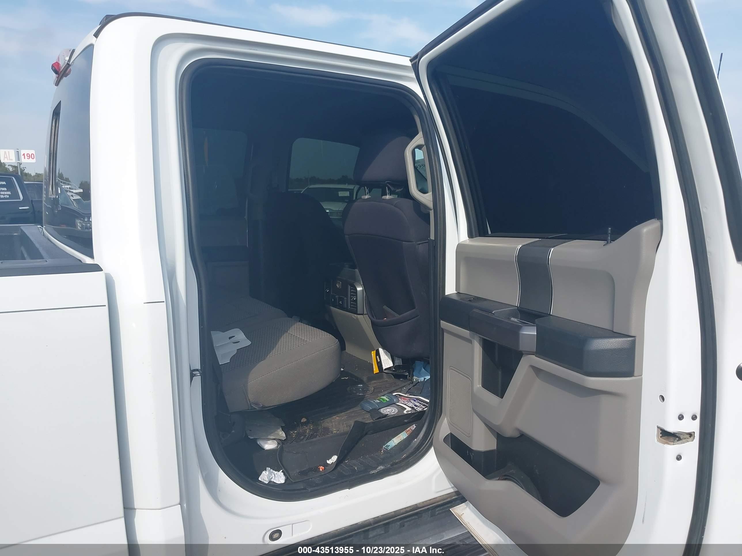 FORD F-250 image 8