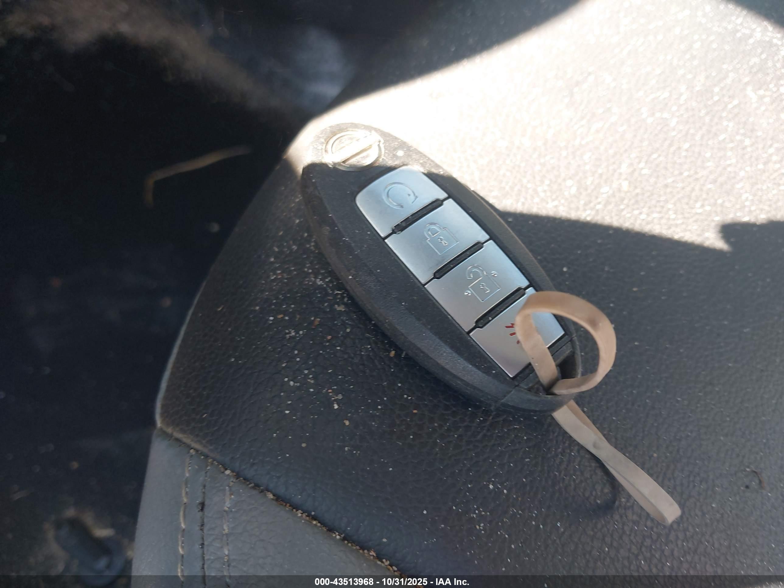 NISSAN KICKS image 11