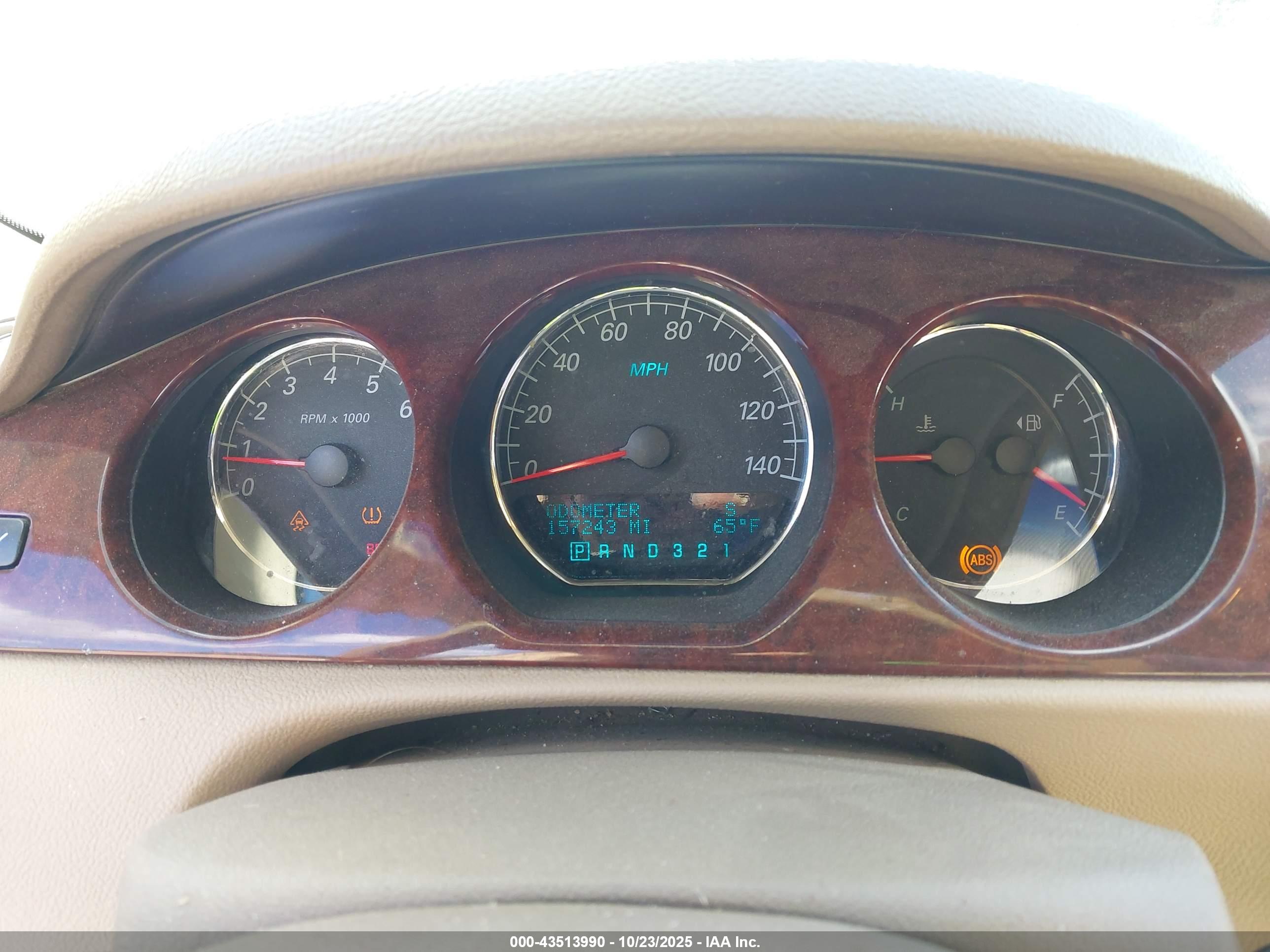 BUICK LUCERNE image 7