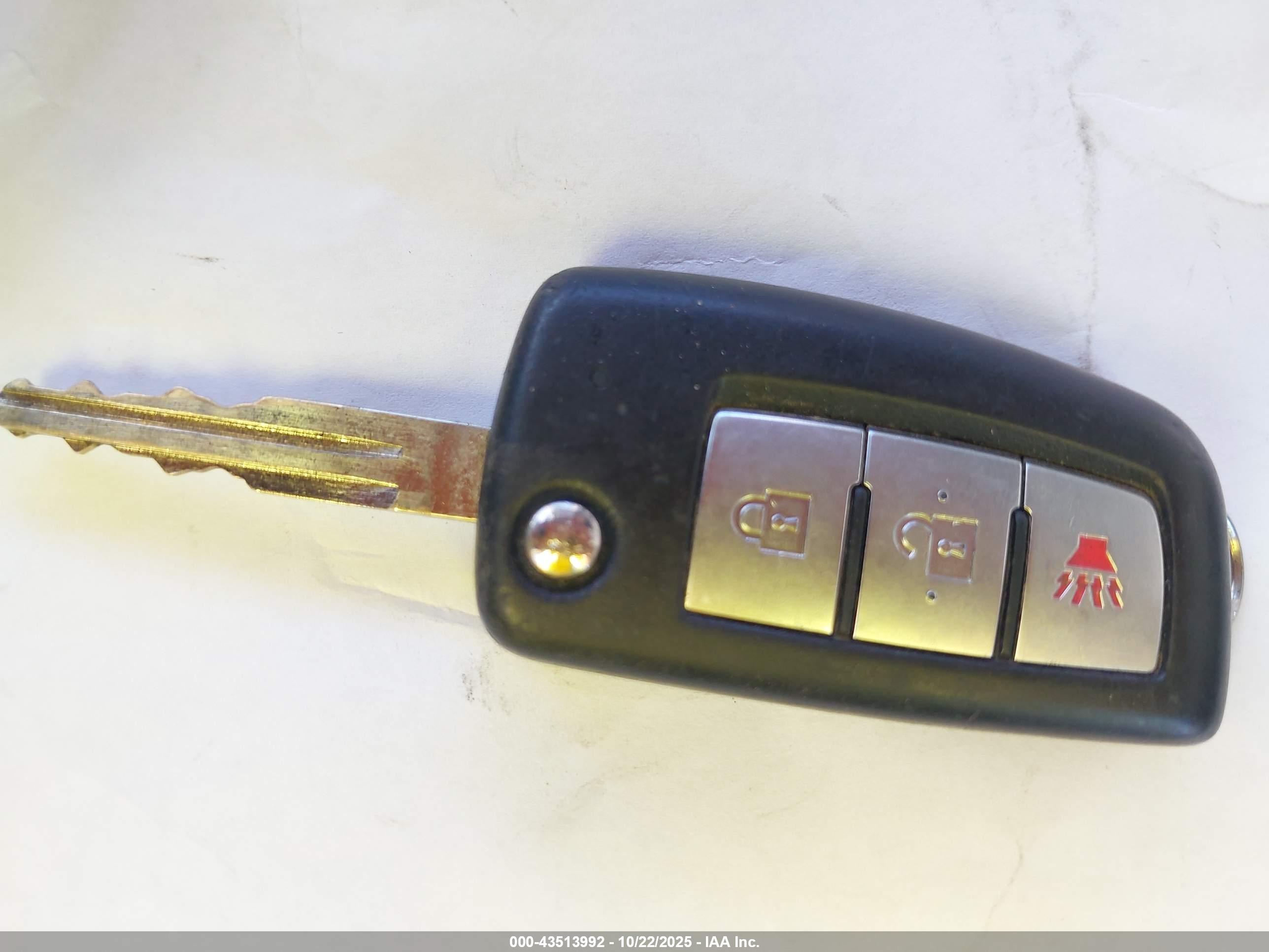 NISSAN ROGUE image 11