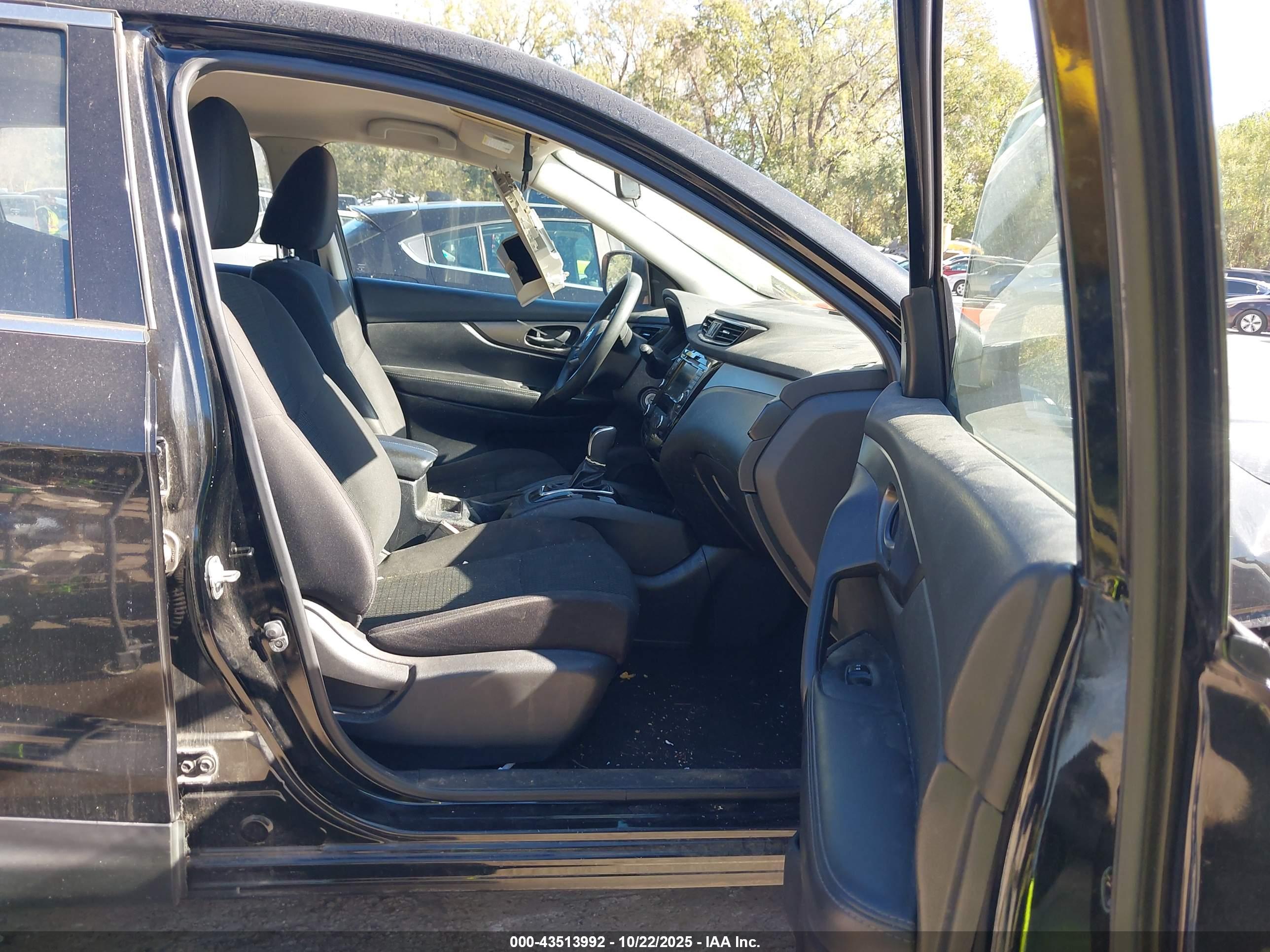 NISSAN ROGUE image 5