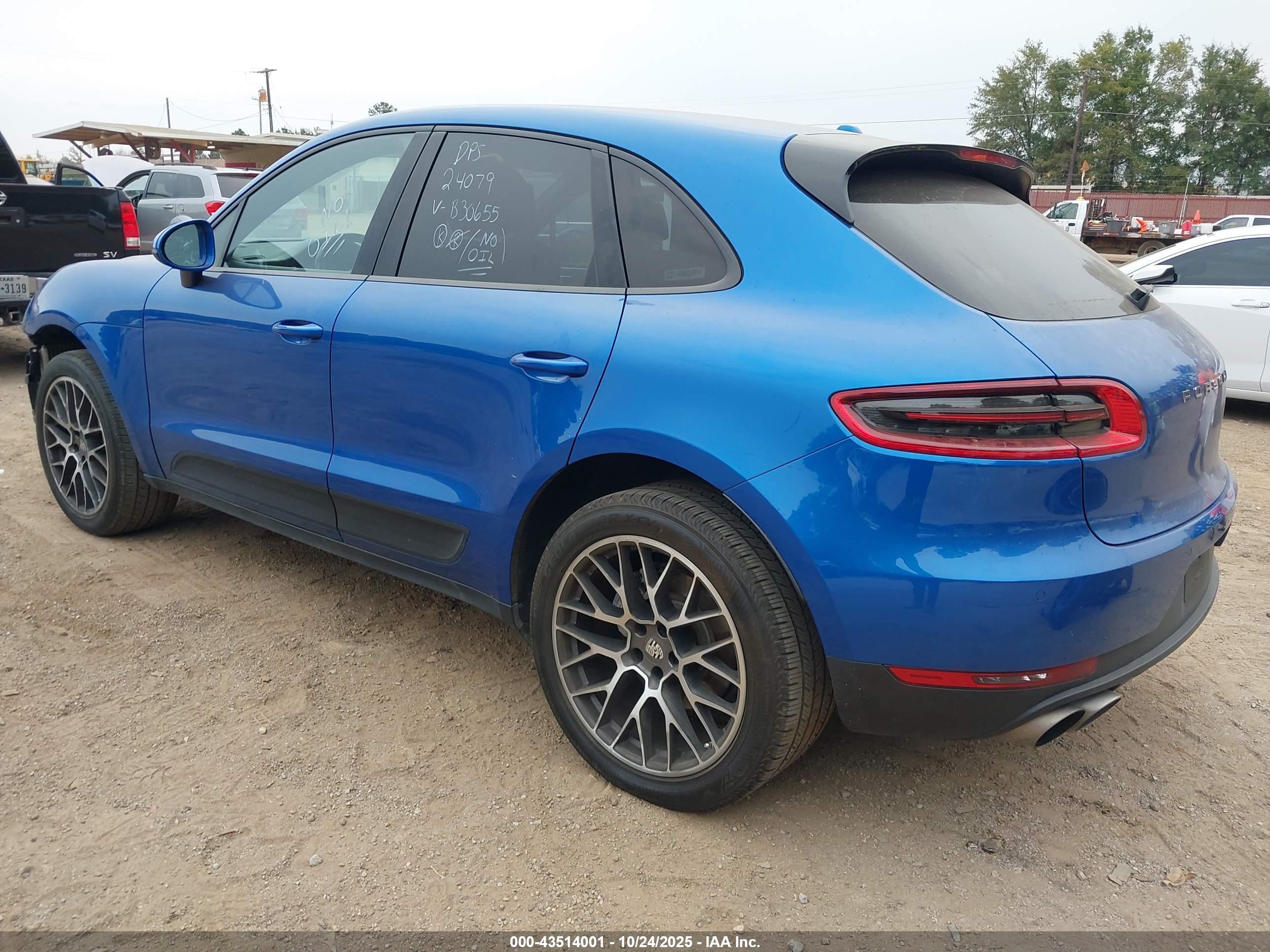 PORSCHE MACAN image 3