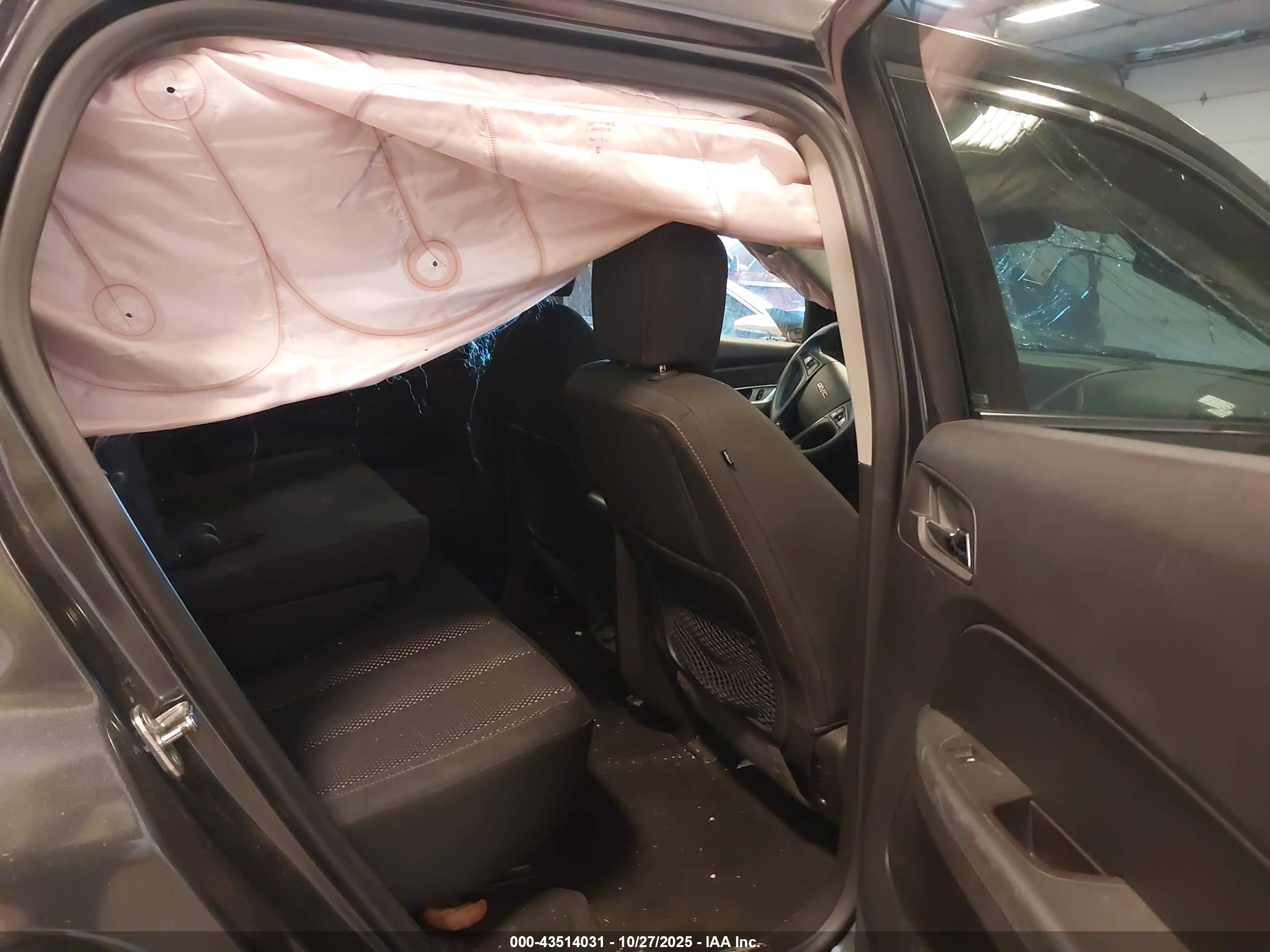 GMC TERRAIN image 8