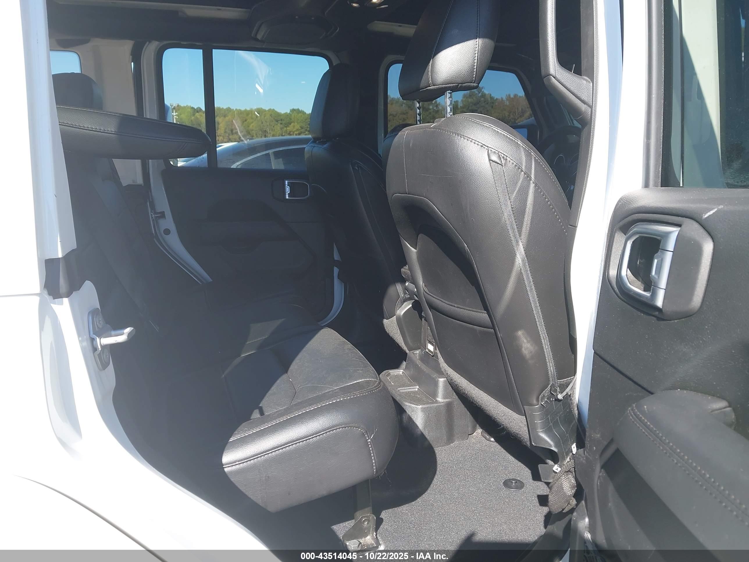 JEEP WRANGLER image 8