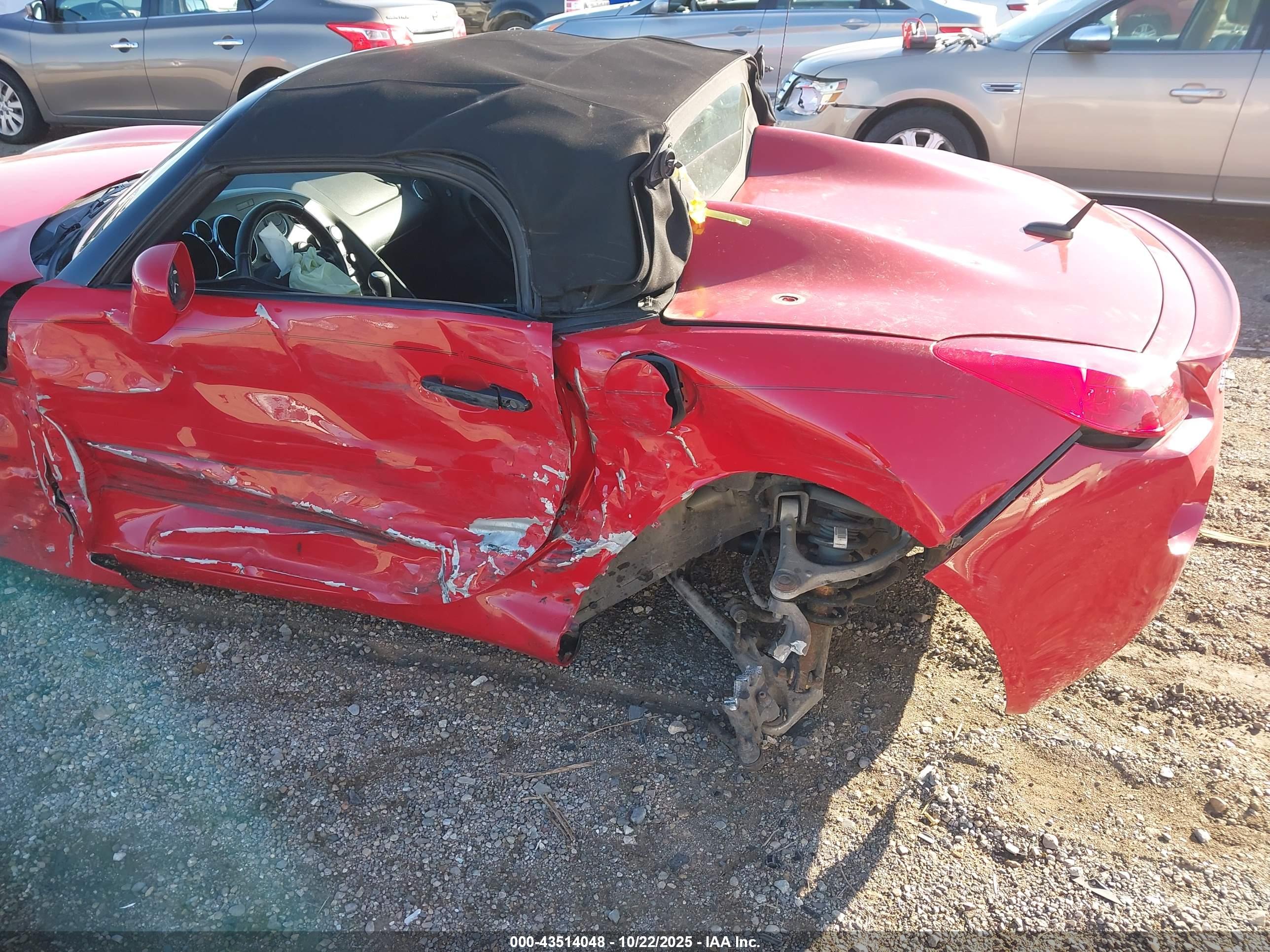 PONTIAC SOLSTICE image 6