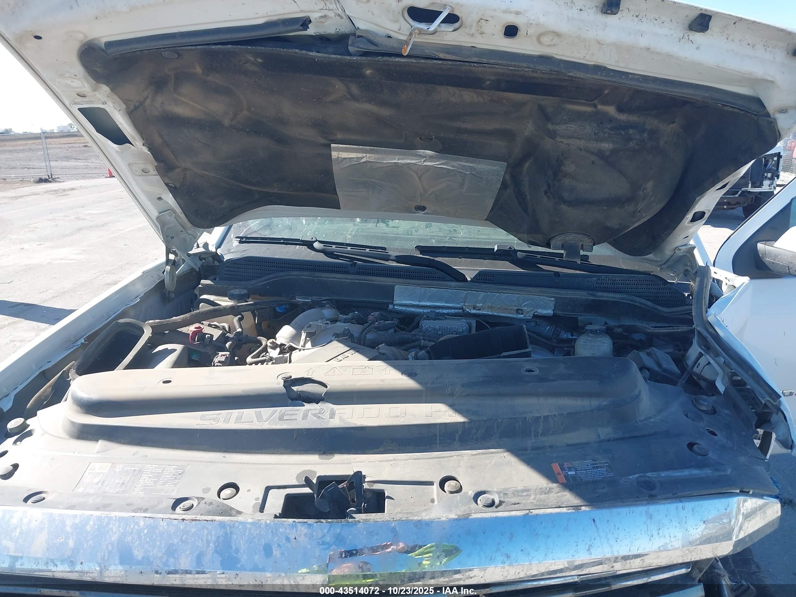 CHEVROLET SILVERADO image 10