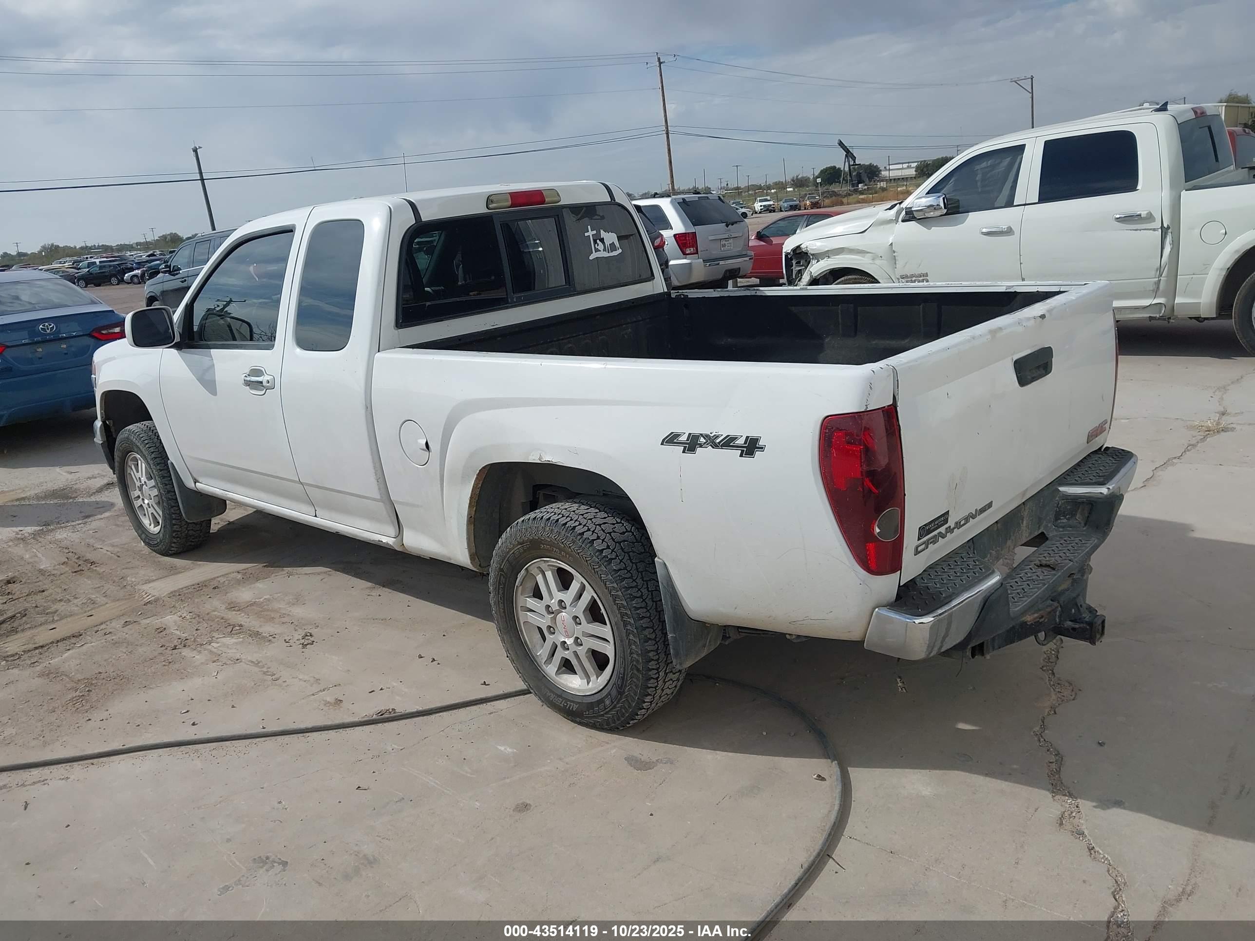 GMC CANYON image 3