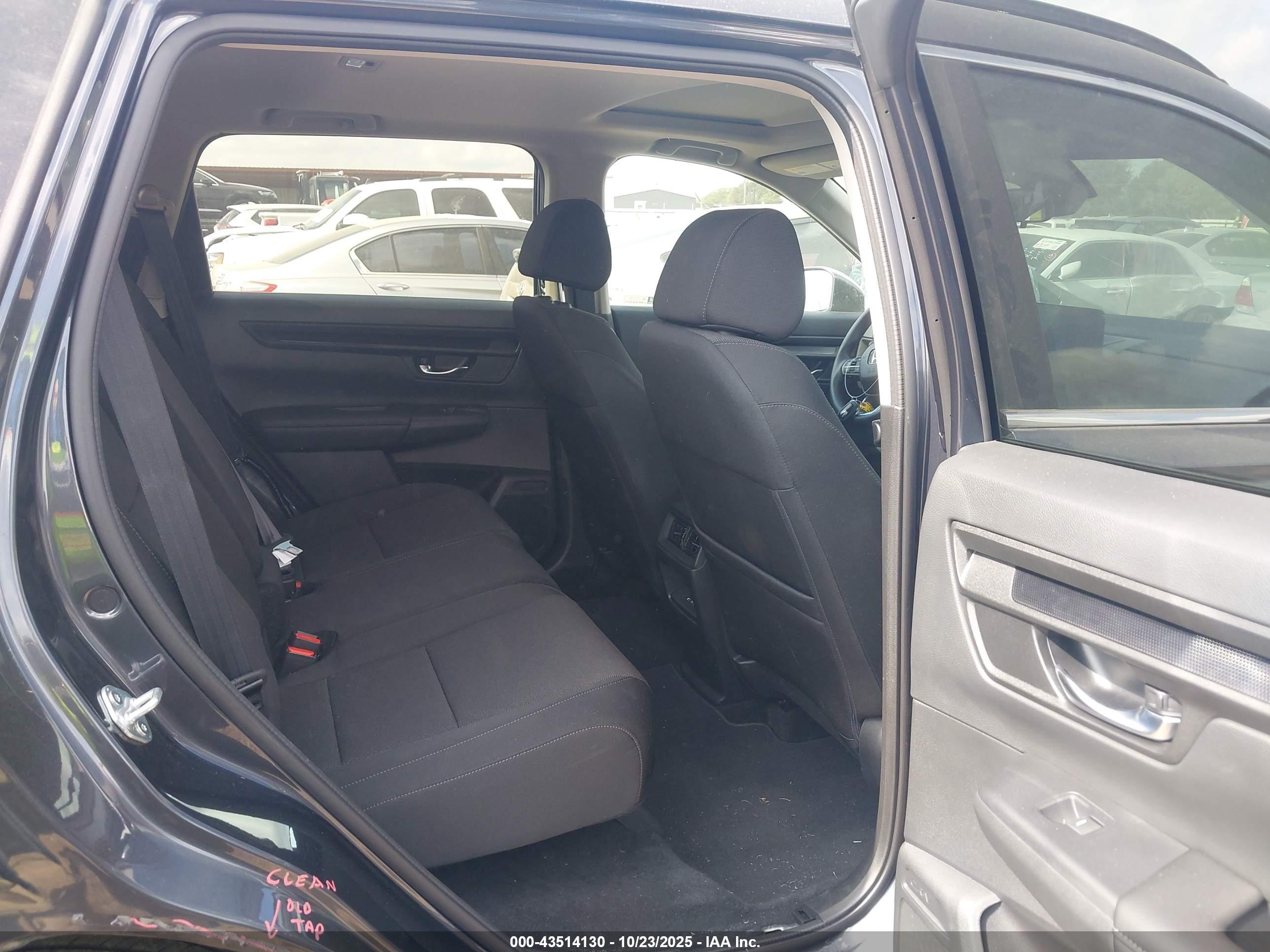 HONDA CR-V image 8