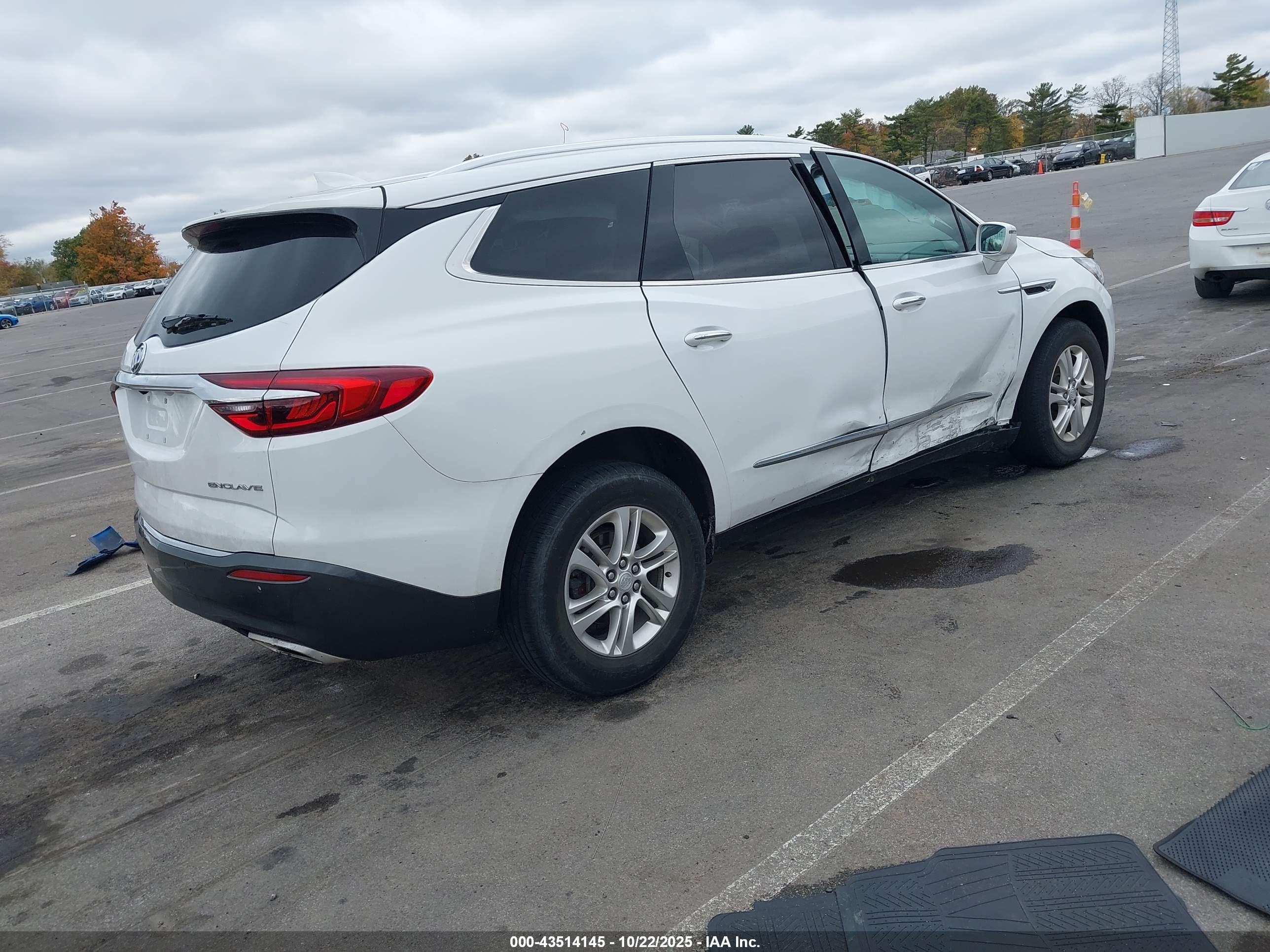 BUICK ENCLAVE image 4