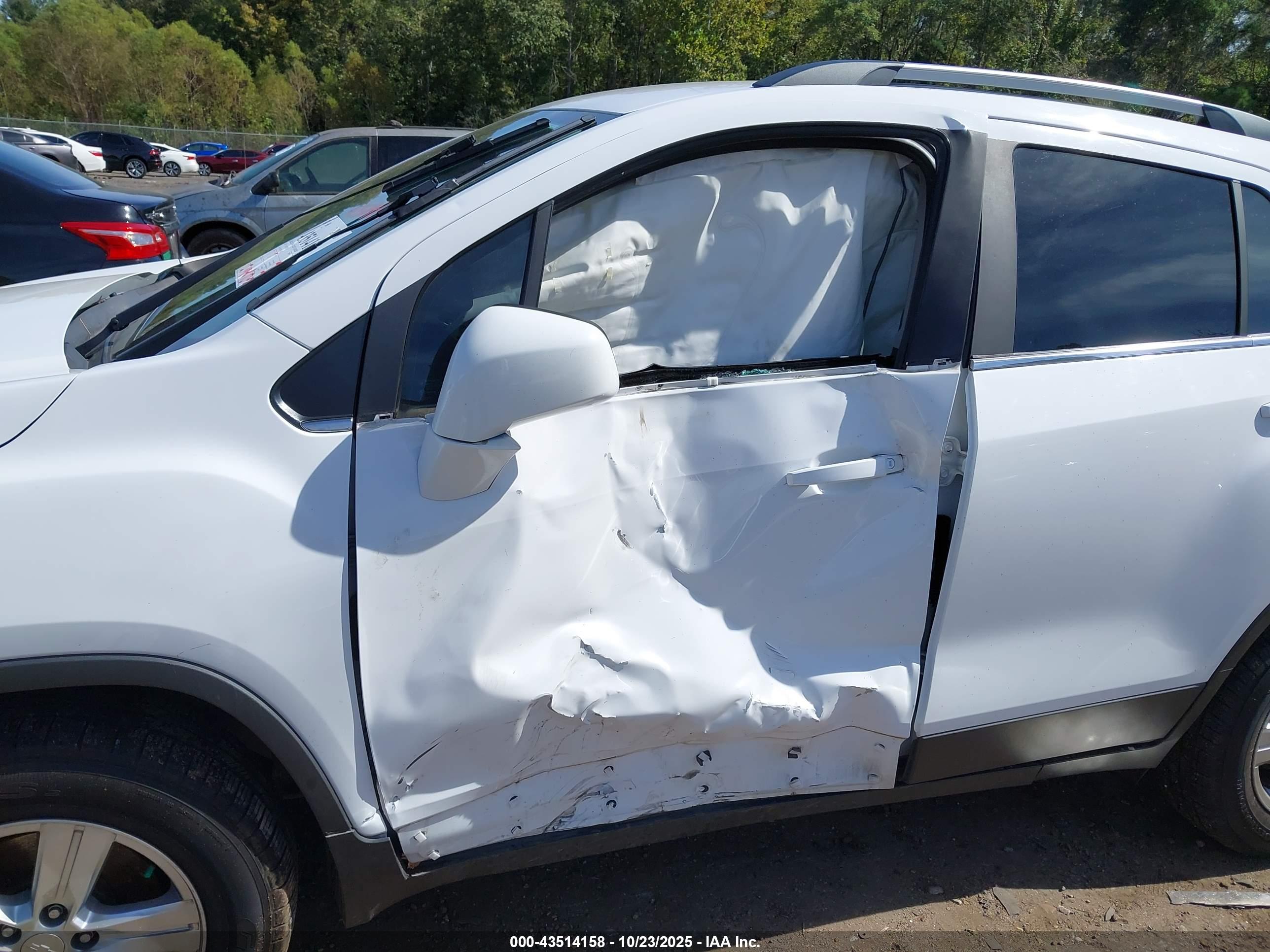 CHEVROLET TRAX image 6