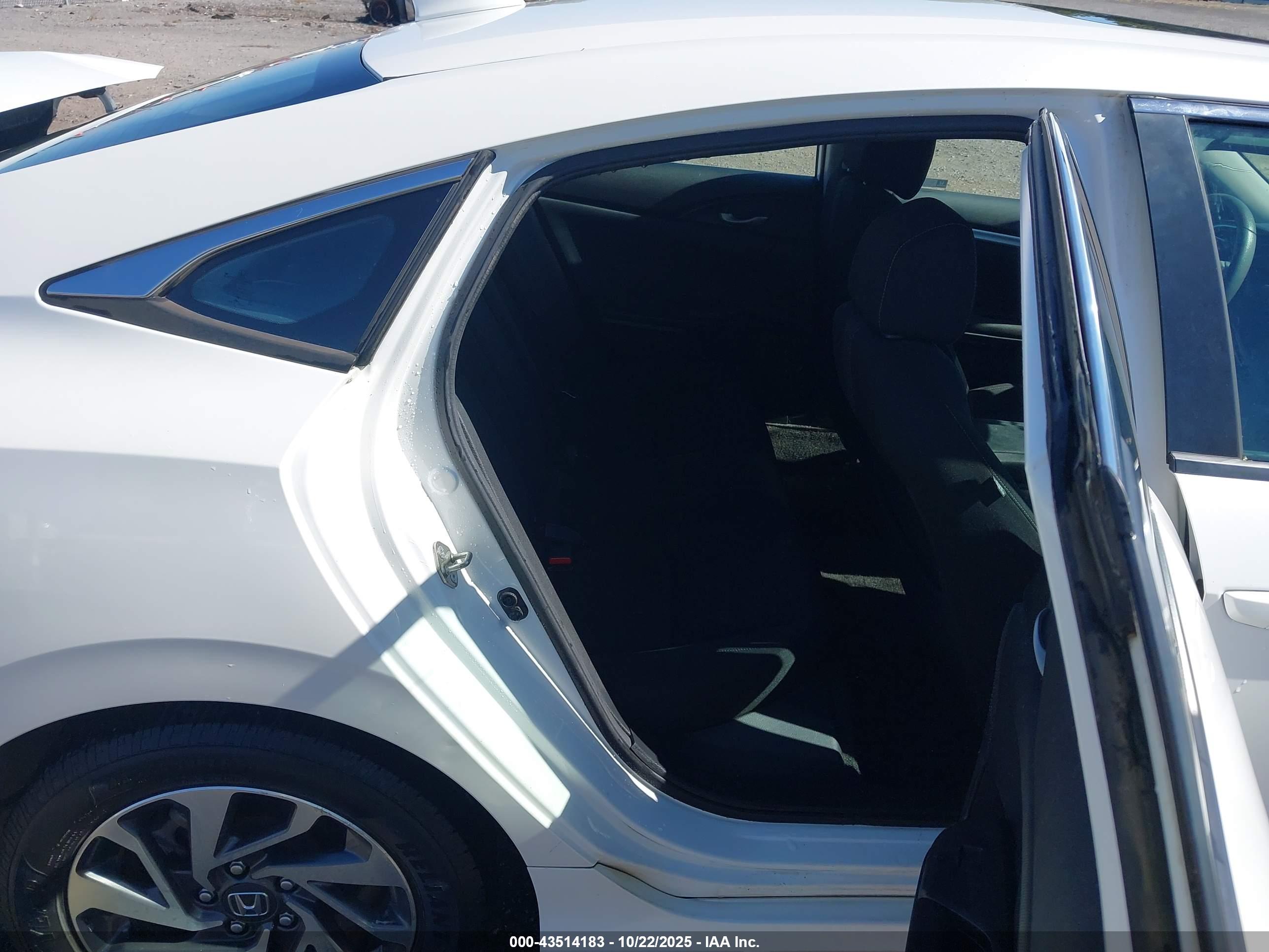 HONDA CIVIC image 8