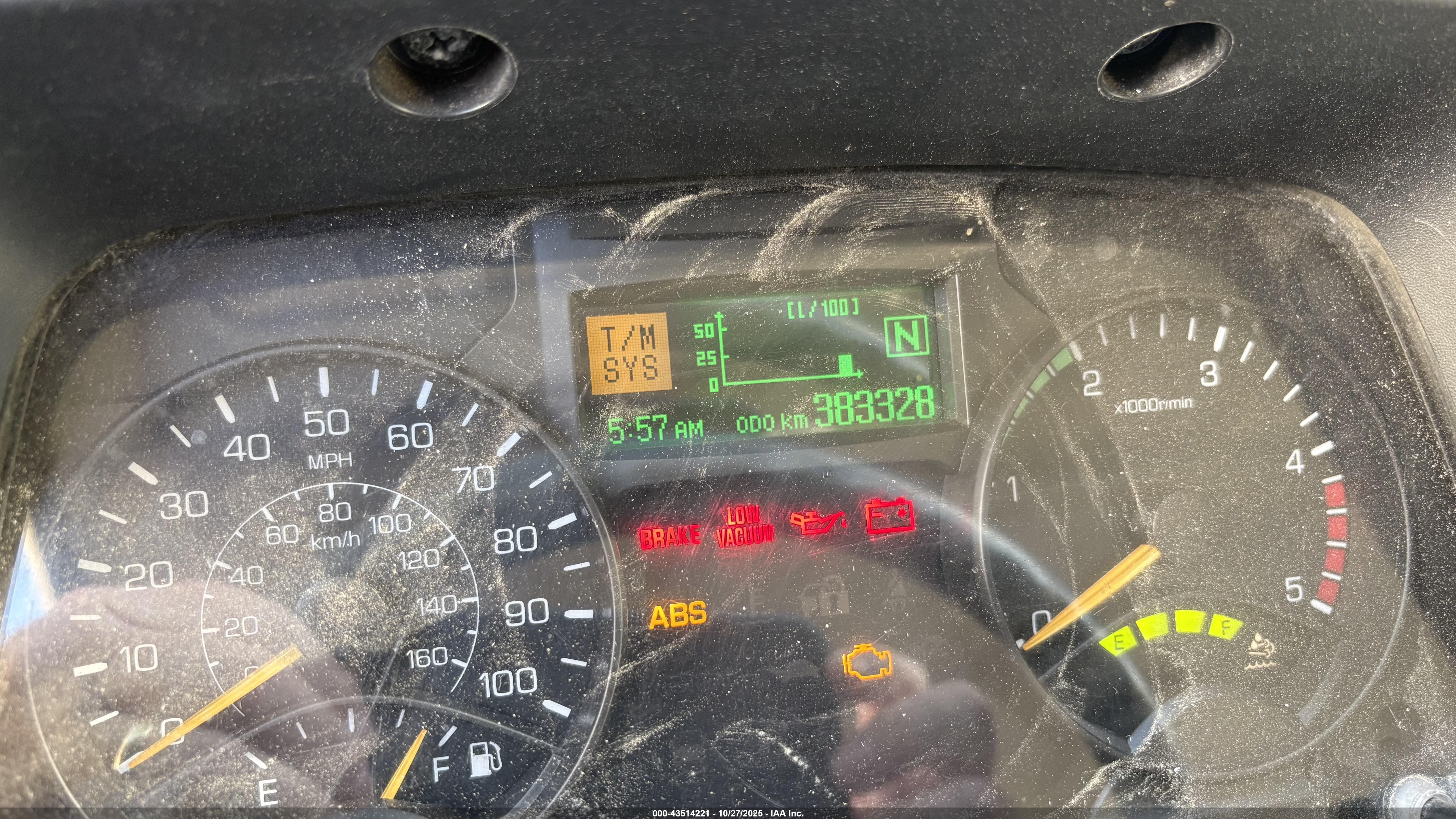 MITSUBISHI FUSO image 6