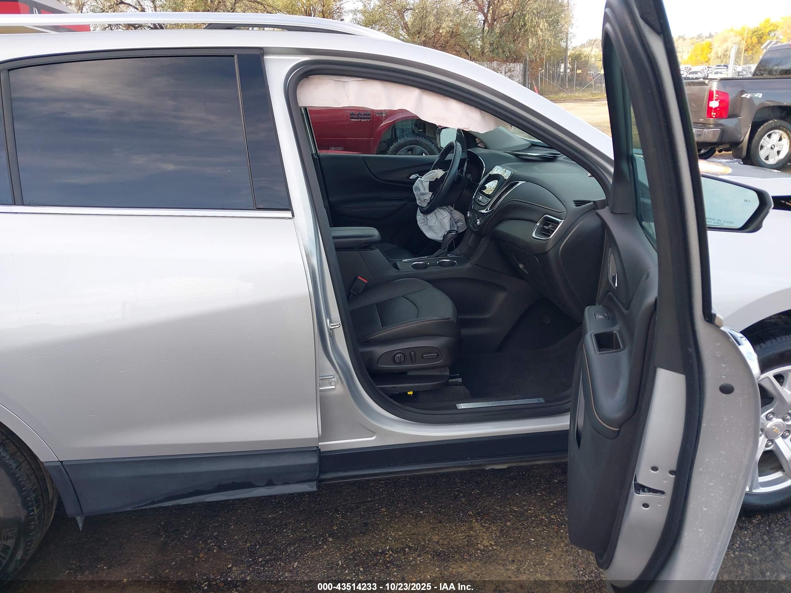 CHEVROLET EQUINOX image 5