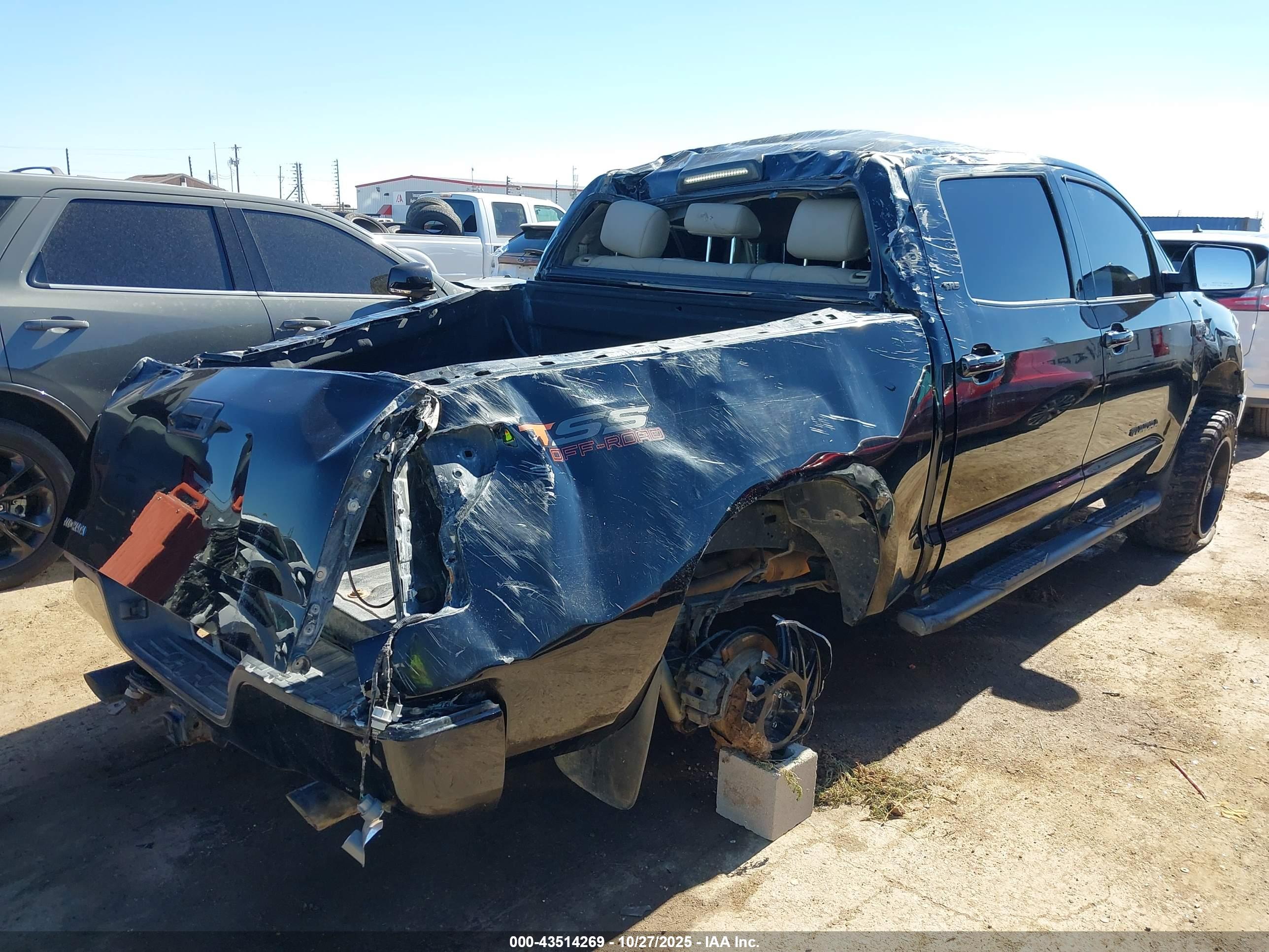 TOYOTA TUNDRA image 4