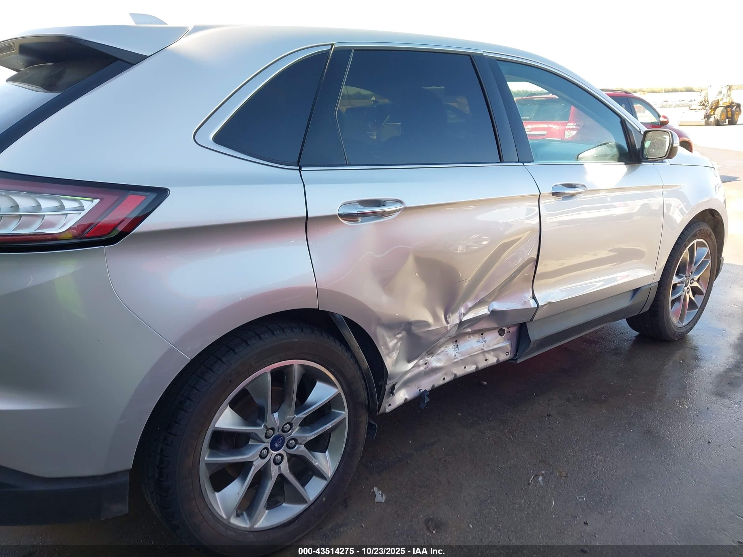 FORD EDGE image 6