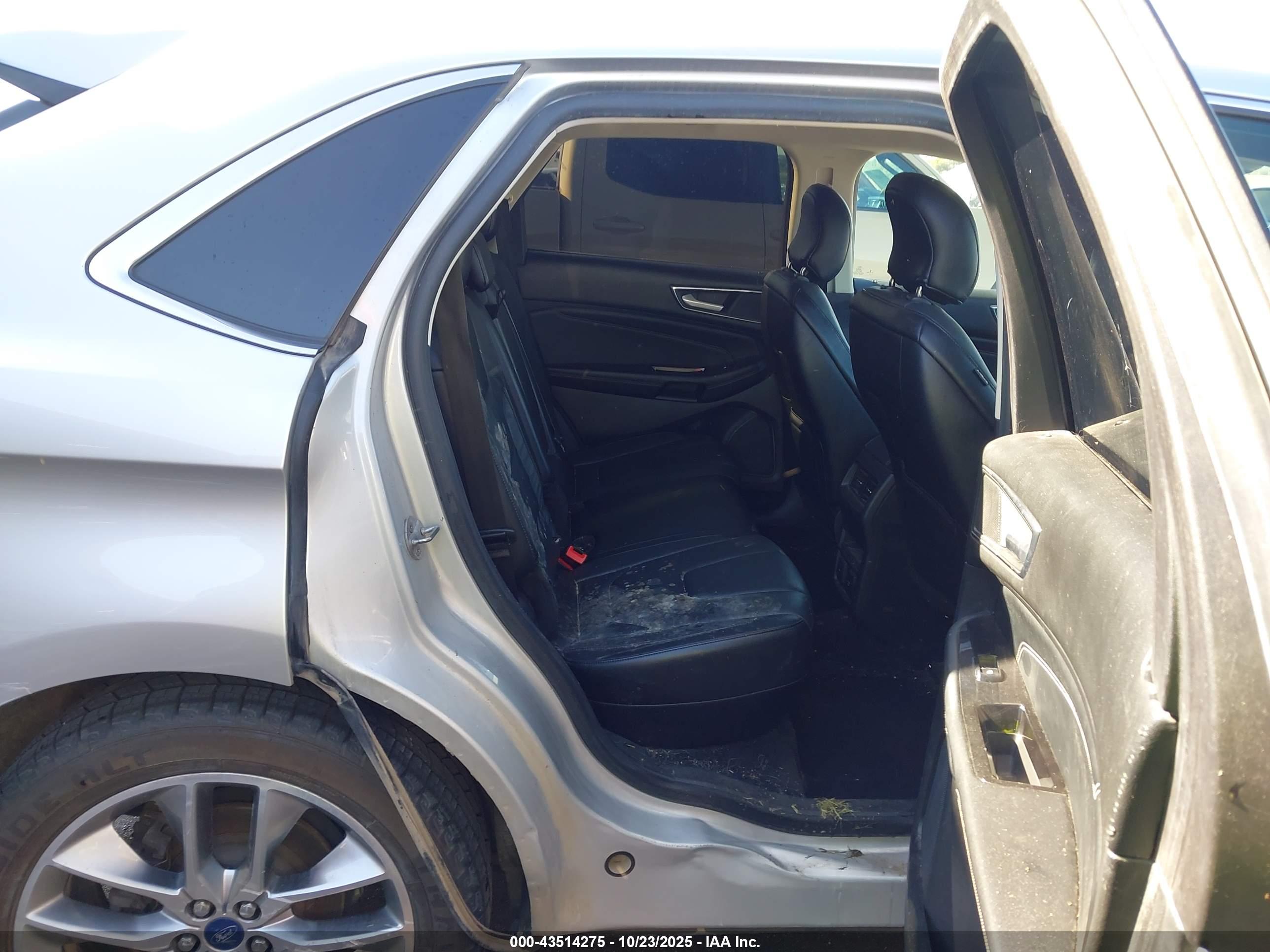 FORD EDGE image 8