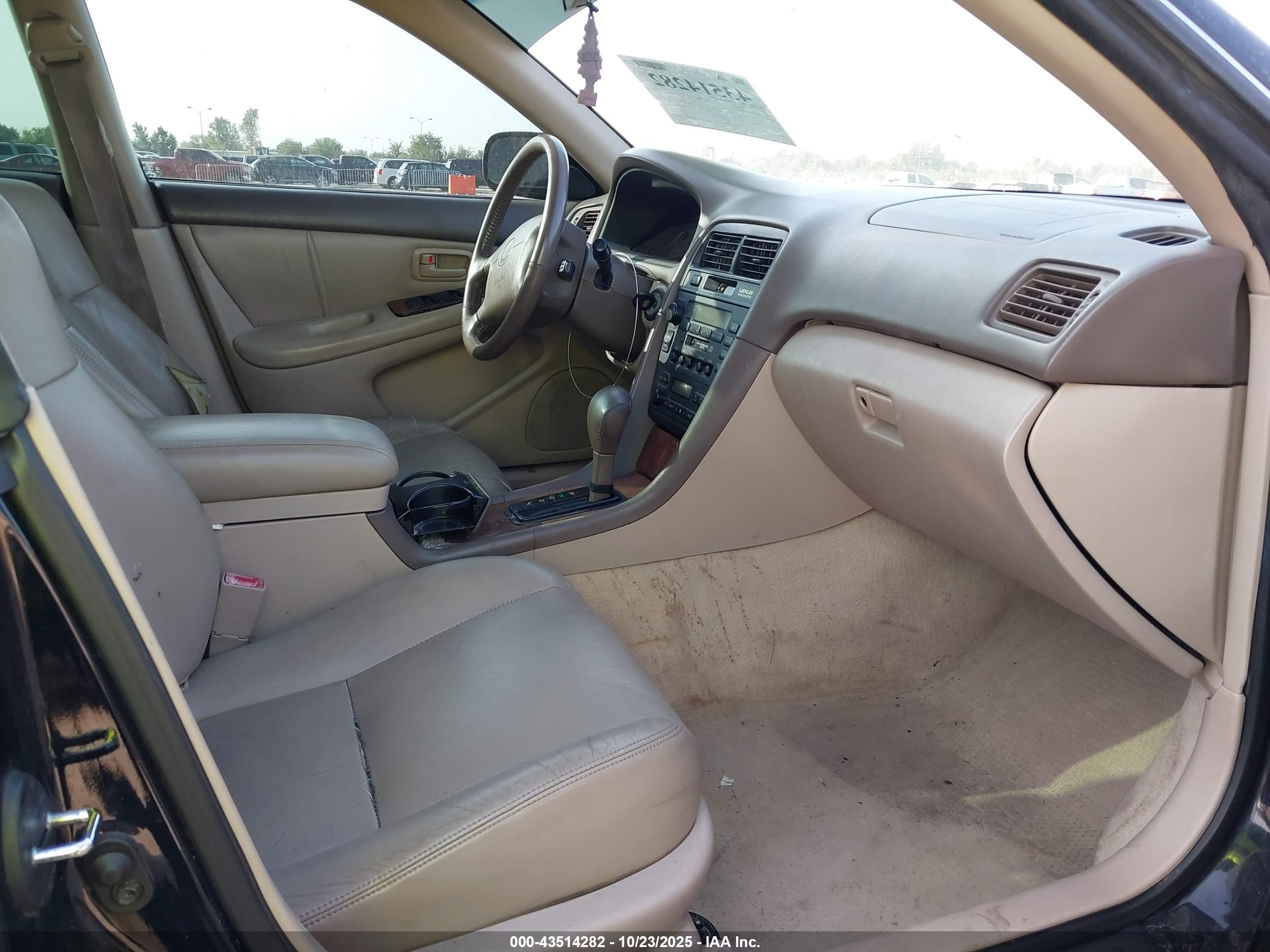 LEXUS ES image 5