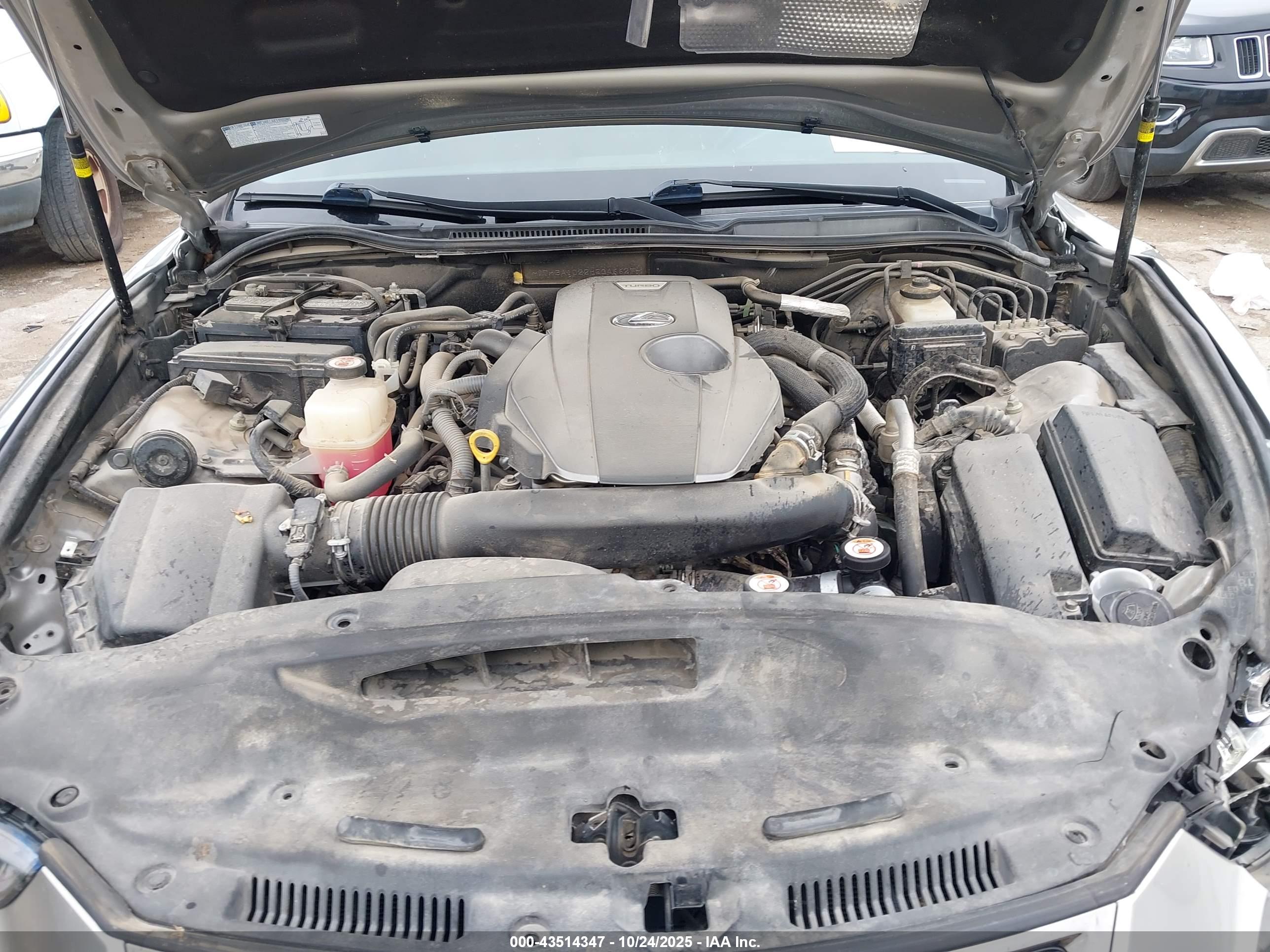 LEXUS IS image 10