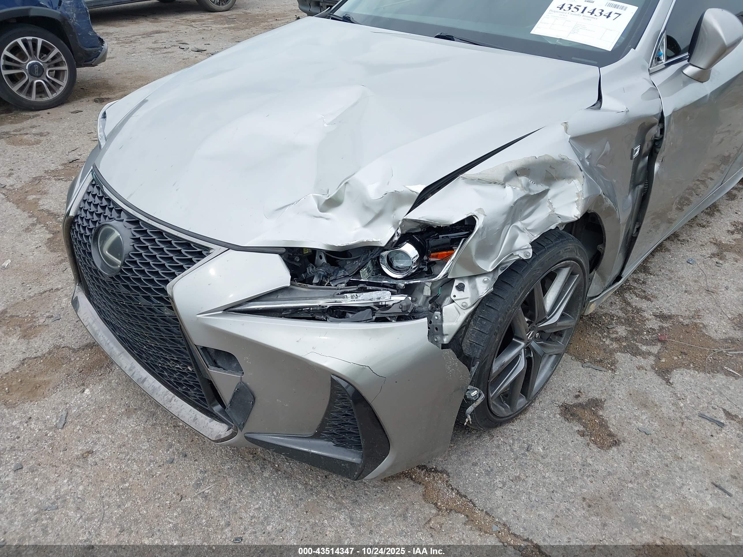 LEXUS IS image 6