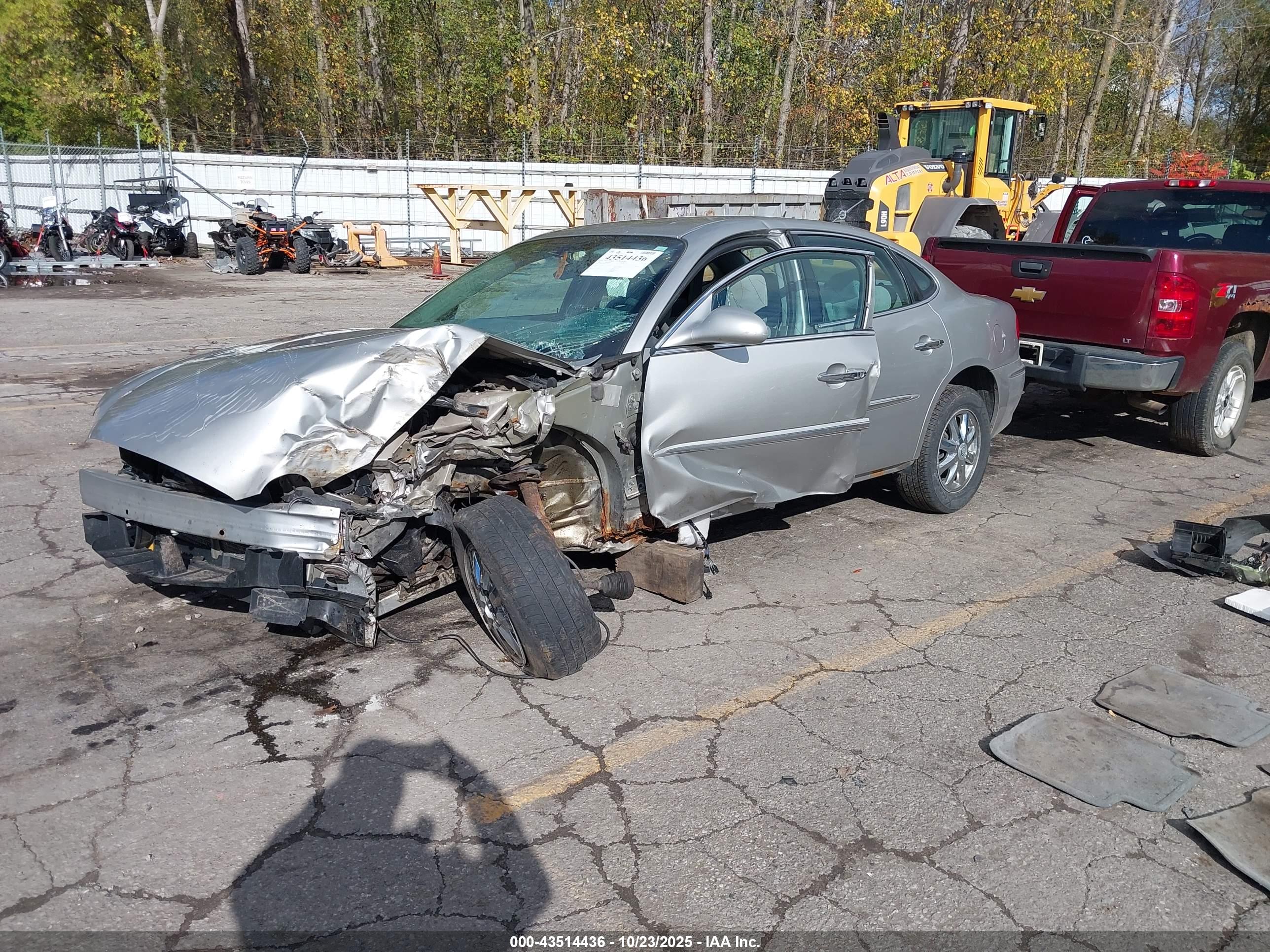 BUICK LACROSSE image 2