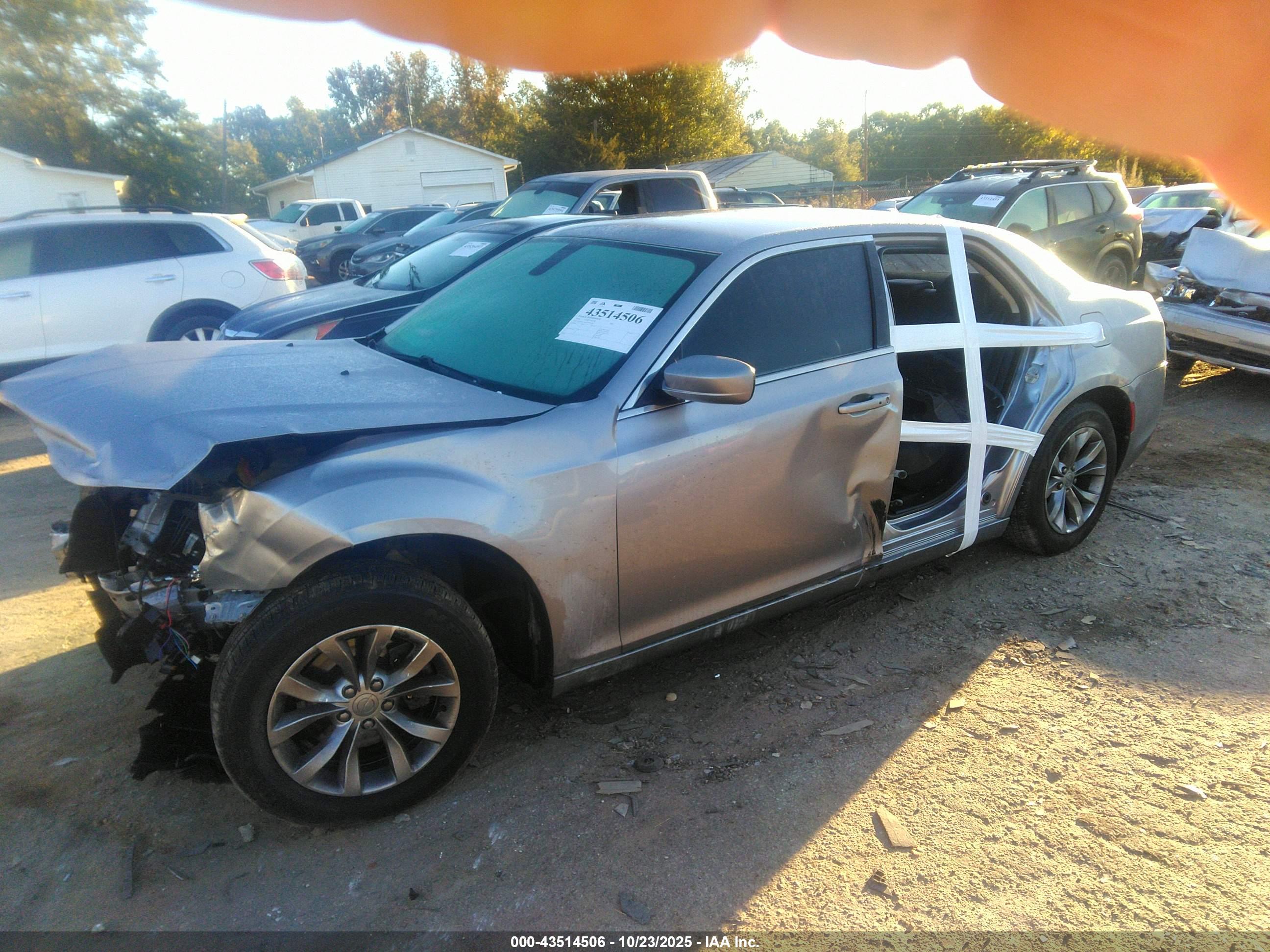 CHRYSLER 300 image 2