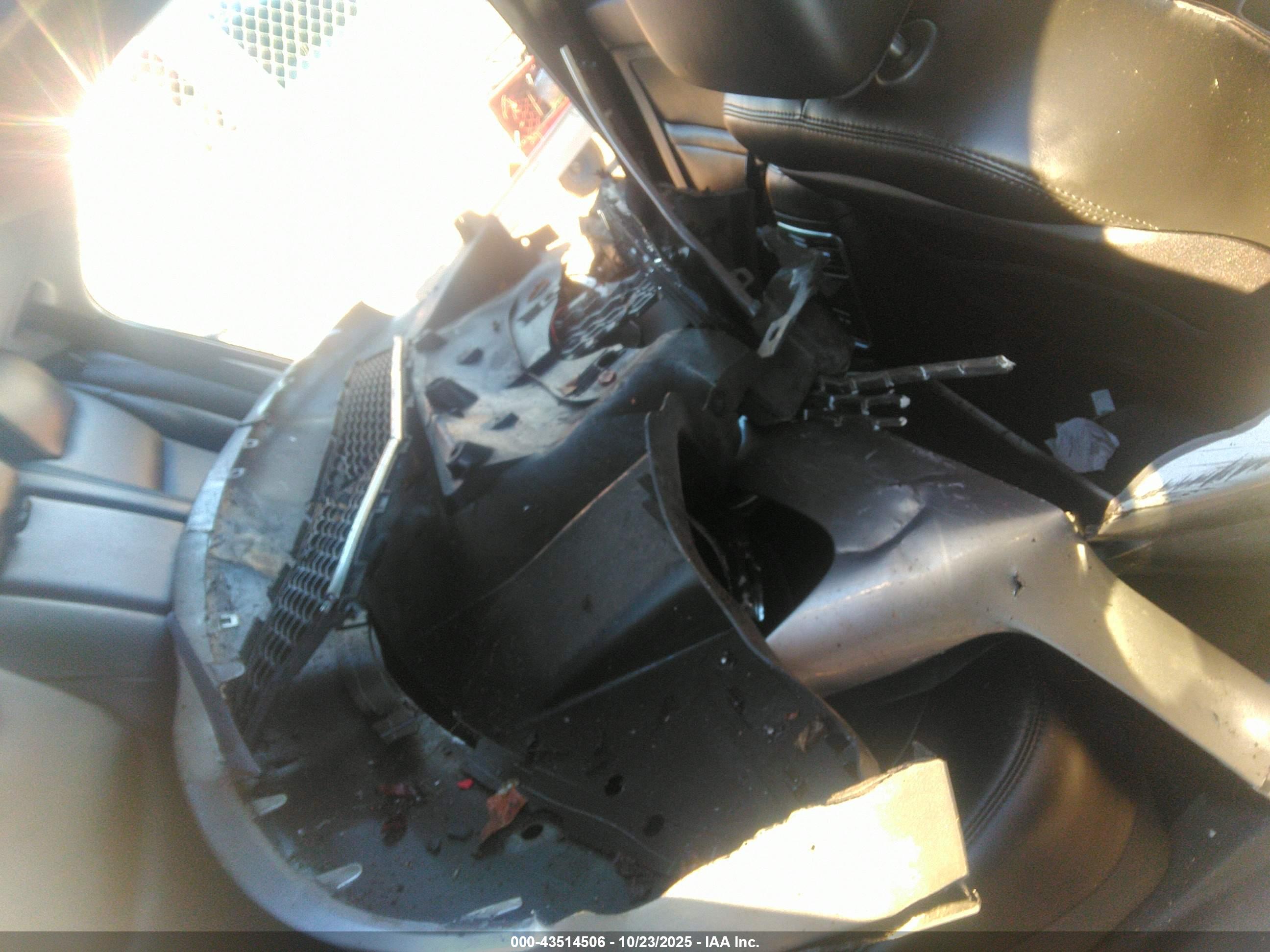 CHRYSLER 300 image 8